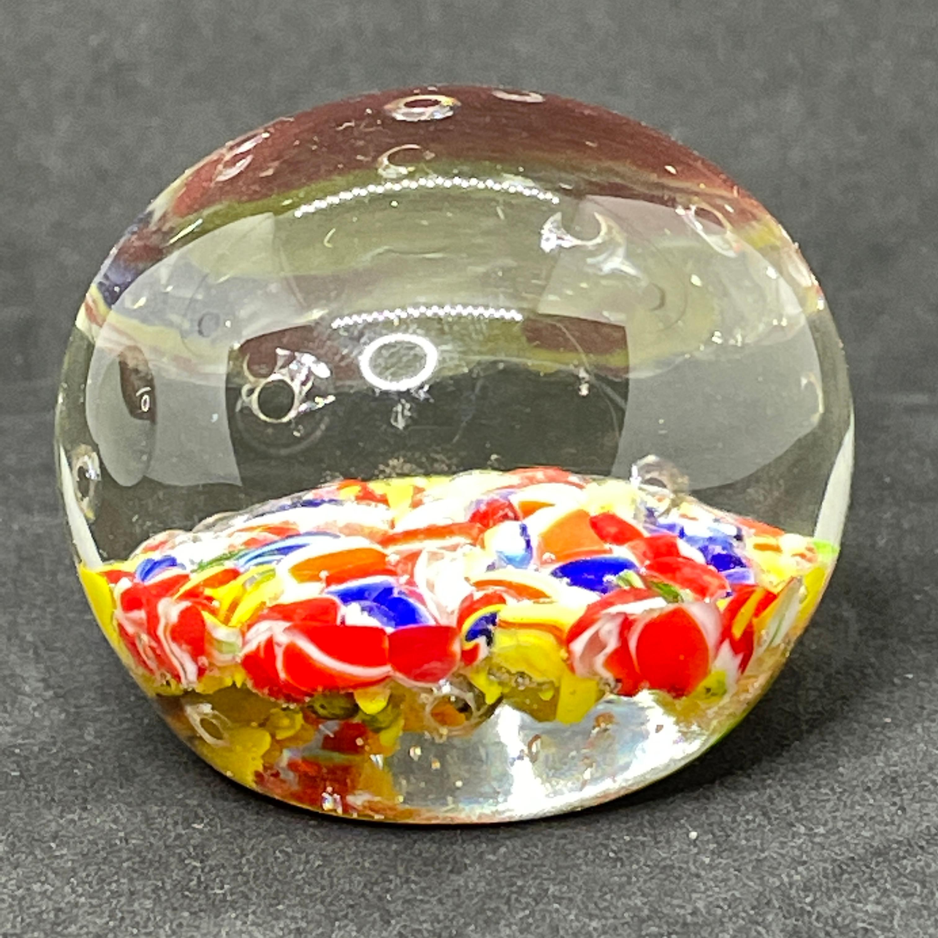 Set of Two Millefiori Flowers Murano Italian Art Glass Paperweight 1970s For Sale 1