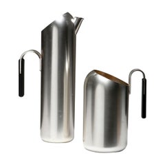 Ensemble de deux pichets minimalistes en métal argenté, Italie, années 1960