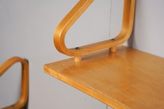 Ensemble de deux étagères Modèle 112 d'Alvar Aalto des années 1930