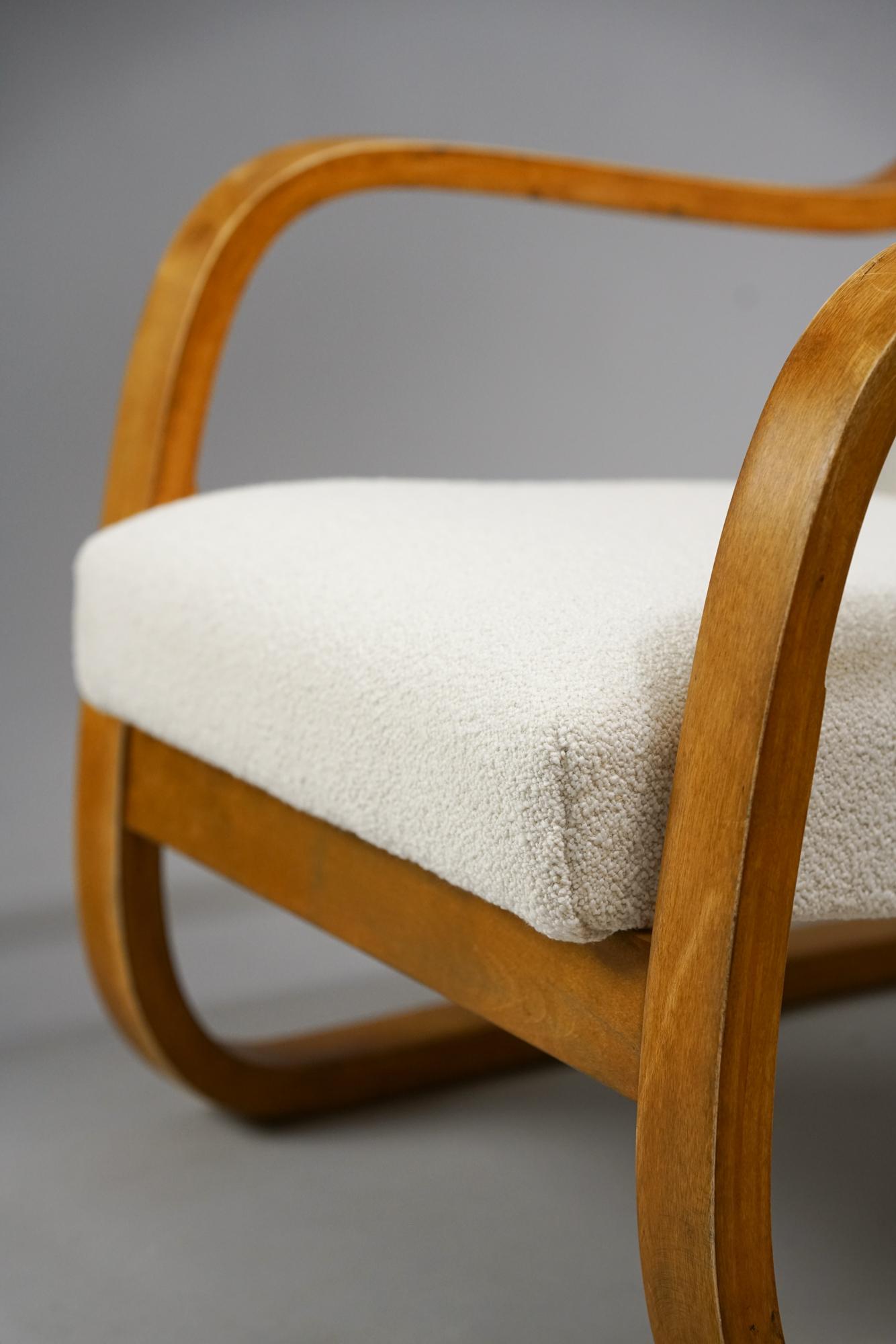 Set of Two Model 402 Cantilever Armchairs by Alvar Aalto for Artek, 1950s 3