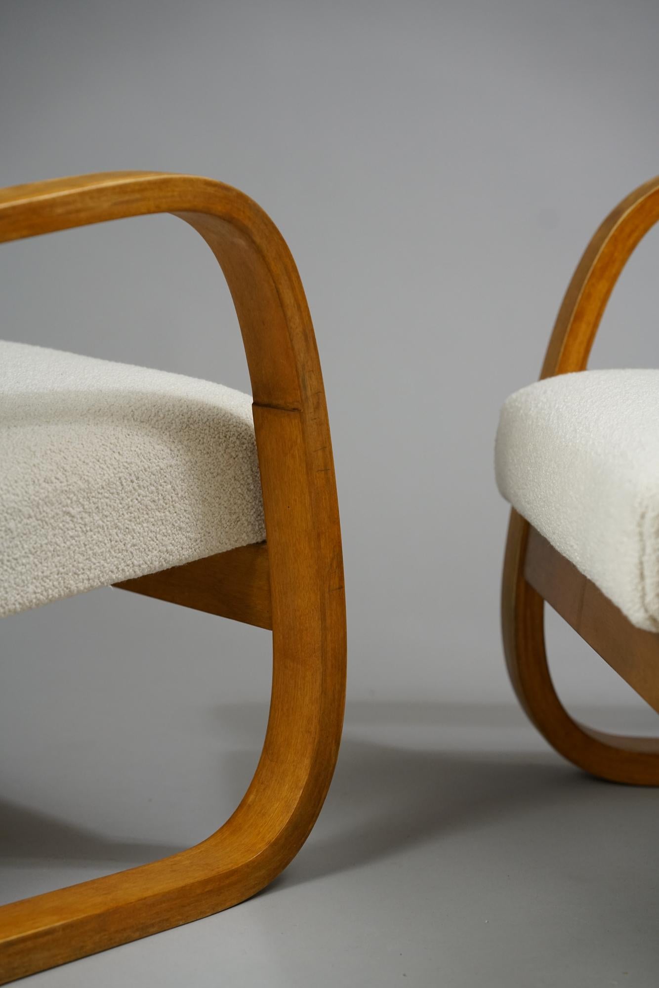 Set of Two Model 402 Cantilever Armchairs by Alvar Aalto for Artek, 1950s 6