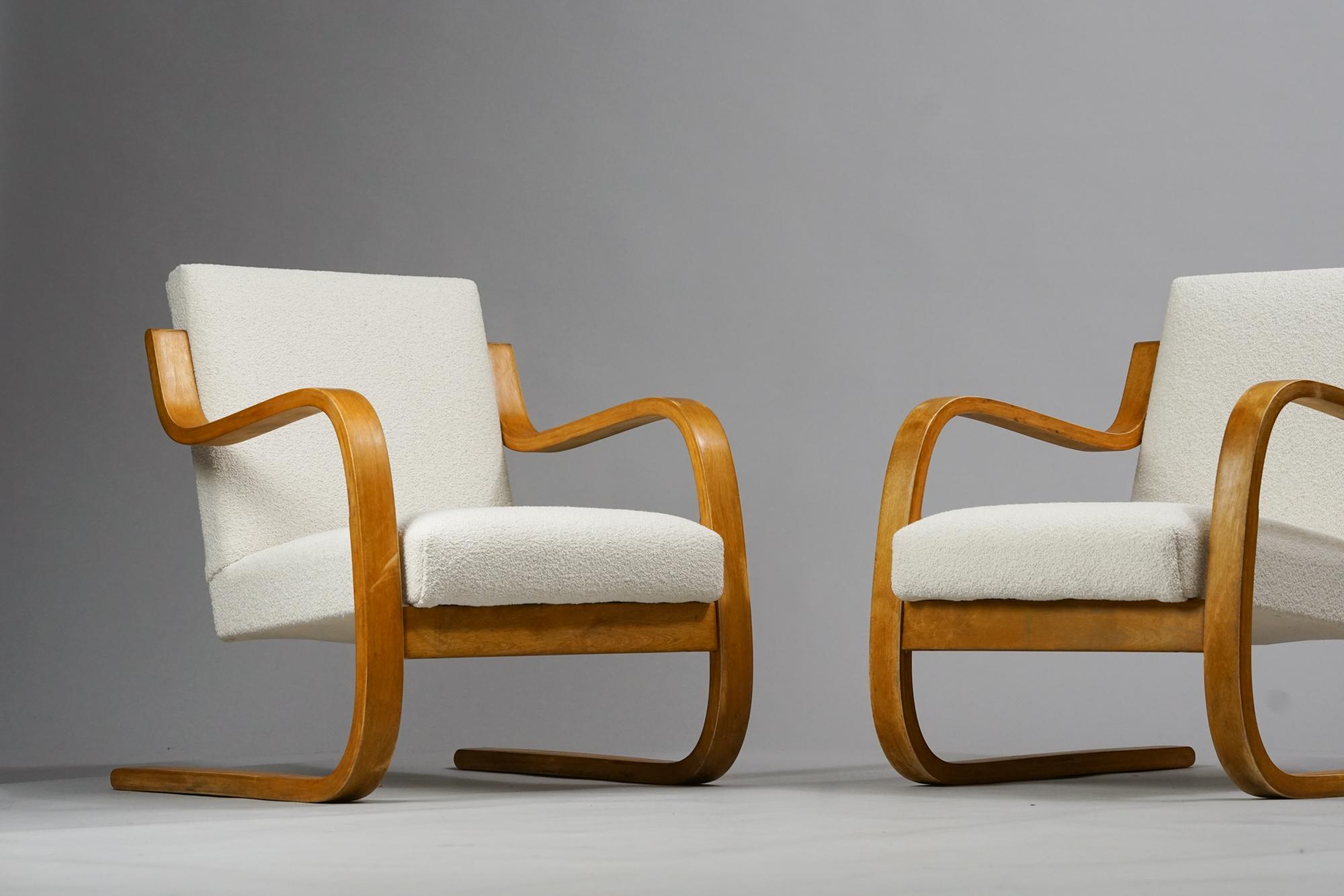 Finnish Set of Two Model 402 Cantilever Armchairs by Alvar Aalto for Artek, 1950s