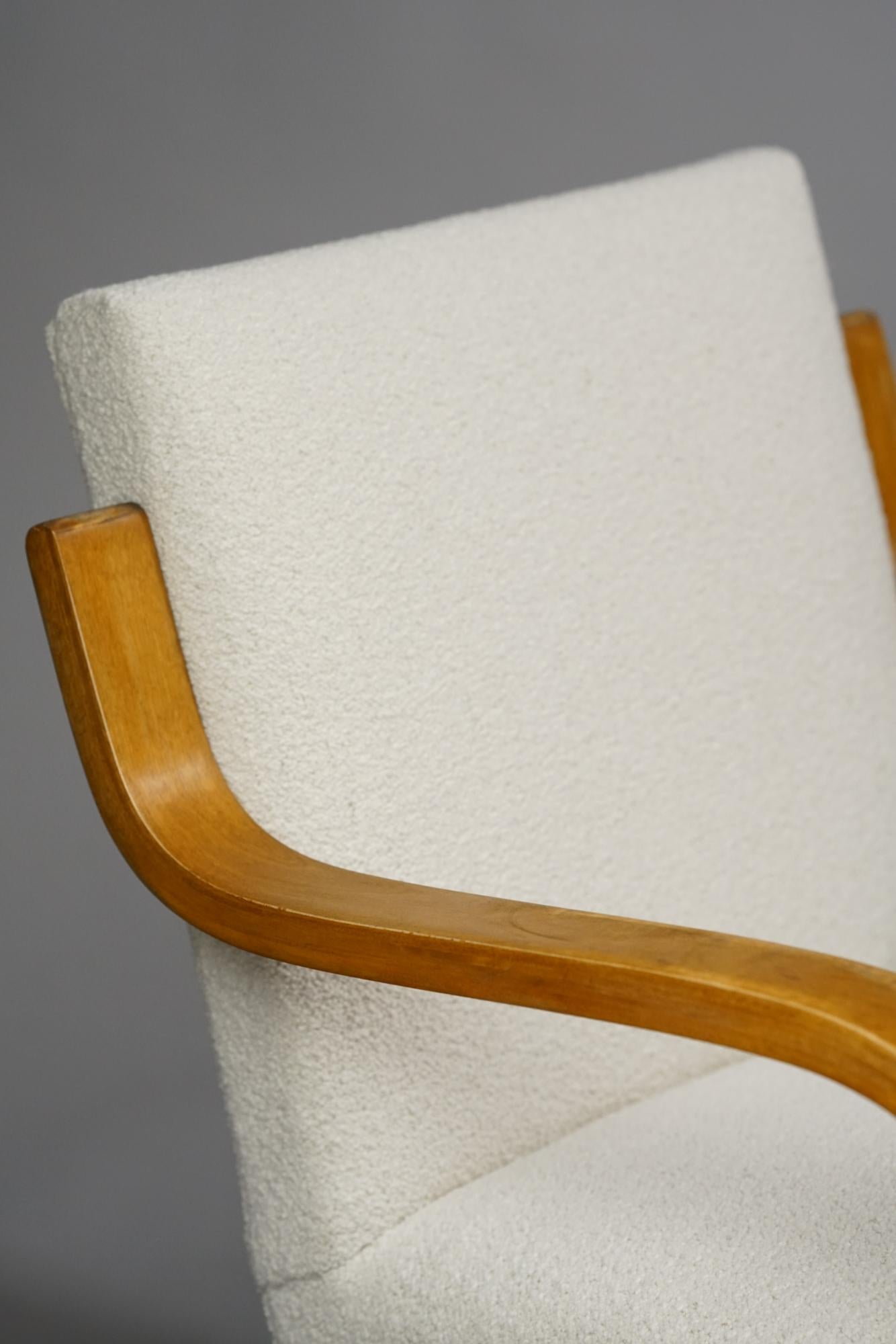 Set of Two Model 402 Cantilever Armchairs by Alvar Aalto for Artek, 1950s 2