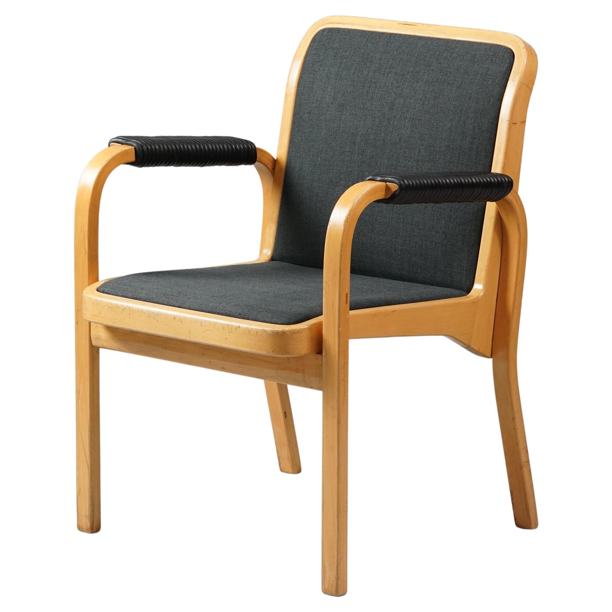 Set aus zwei Sesseln, Modell E45, von Alvar Aalto für Artek, 1960/1970er Jahre
