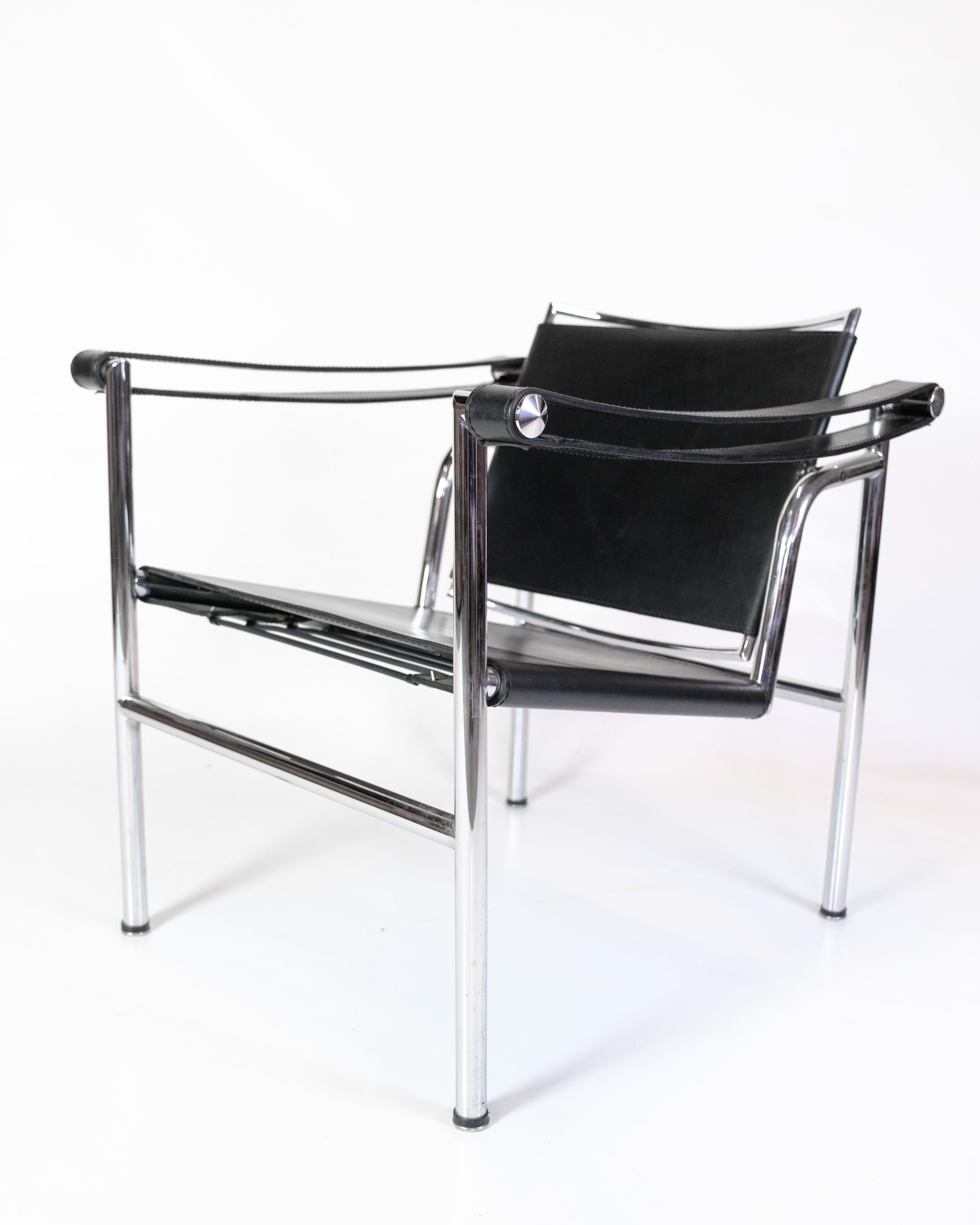 Set di due poltrone Model Lc1 in pelle nera di Le Corbusier in vendita 1