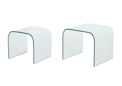 Set aus zwei modernen, ineinander stapelbaren Beistelltischen aus Glas im „Waterfall“-Design