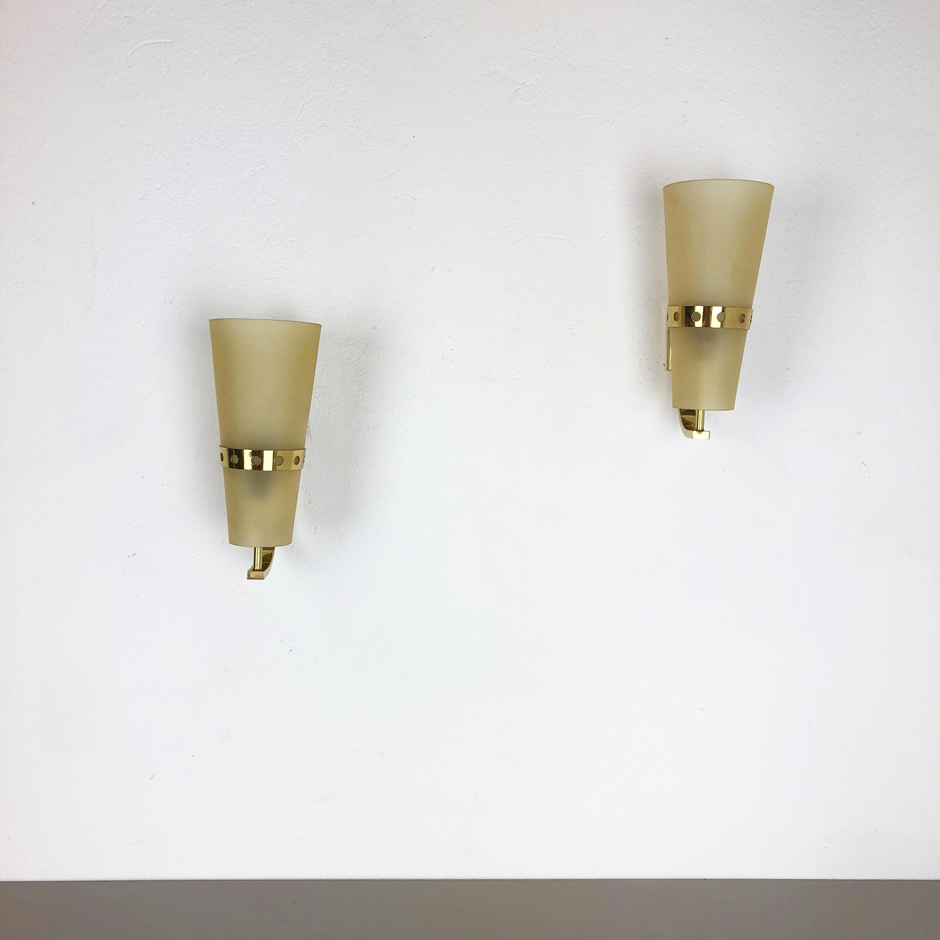 Mid-Century Modern Set of Two Modernist Brass Italian Wall Lights Sconces, Italy, 1950s