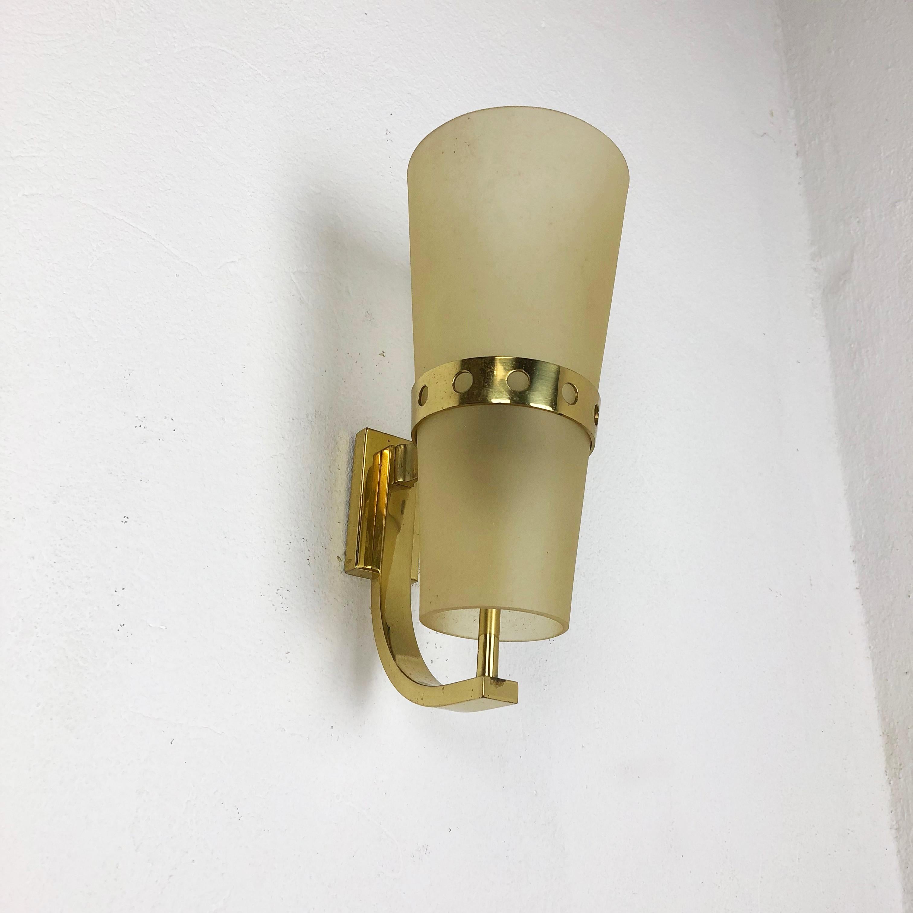 Metal Set of Two Modernist Brass Italian Wall Lights Sconces, Italy, 1950s
