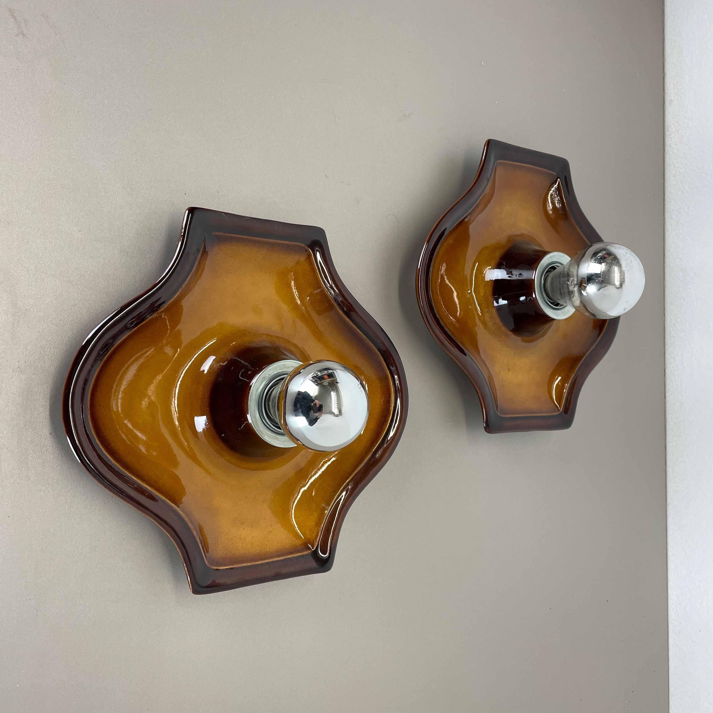 Set of Two Modernist Ceramic Fat Lava Wall Lights by Hustadt, Germany, 1970s In Good Condition For Sale In Kirchlengern, DE