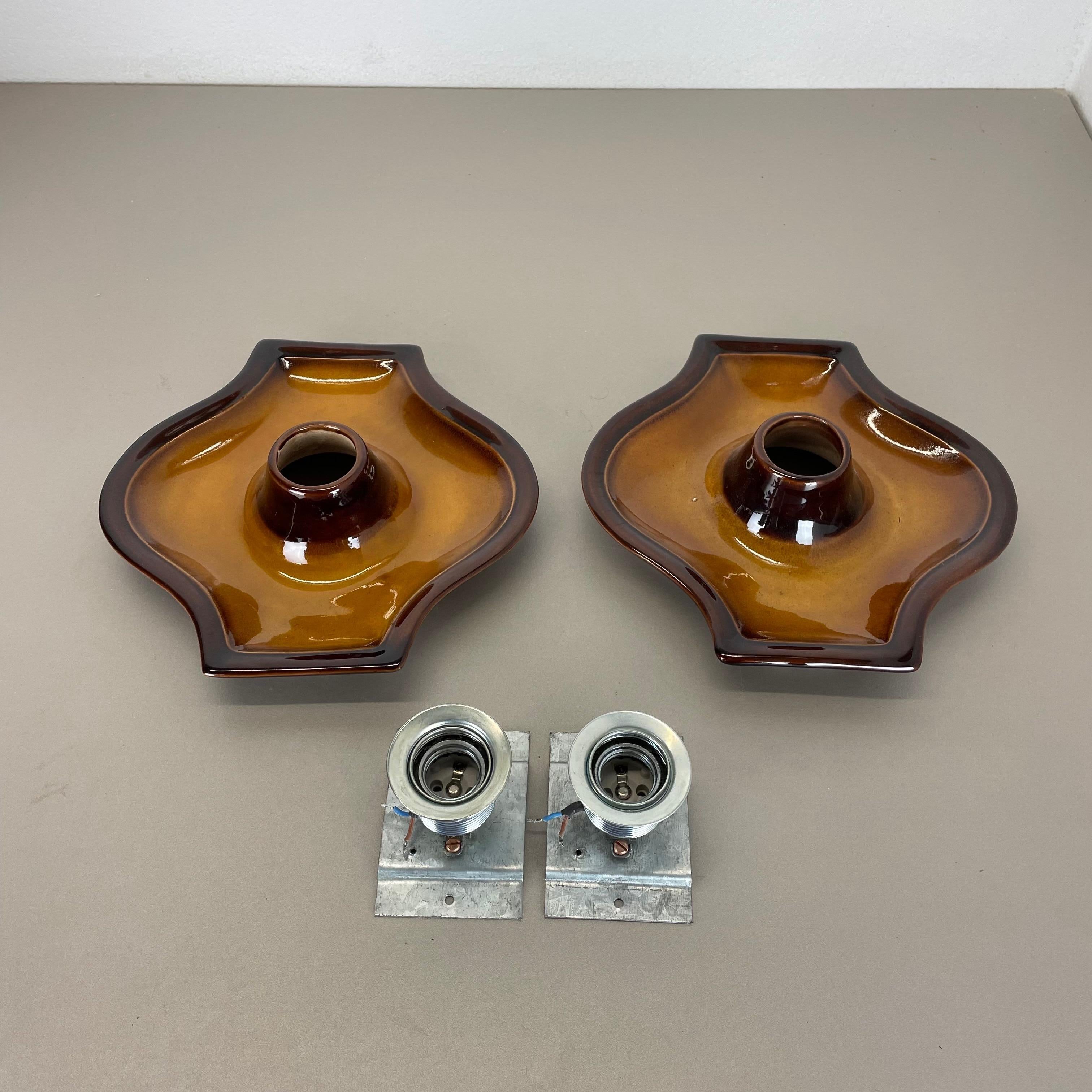 20th Century Set of Two Modernist Ceramic Fat Lava Wall Lights by Hustadt, Germany, 1970s For Sale