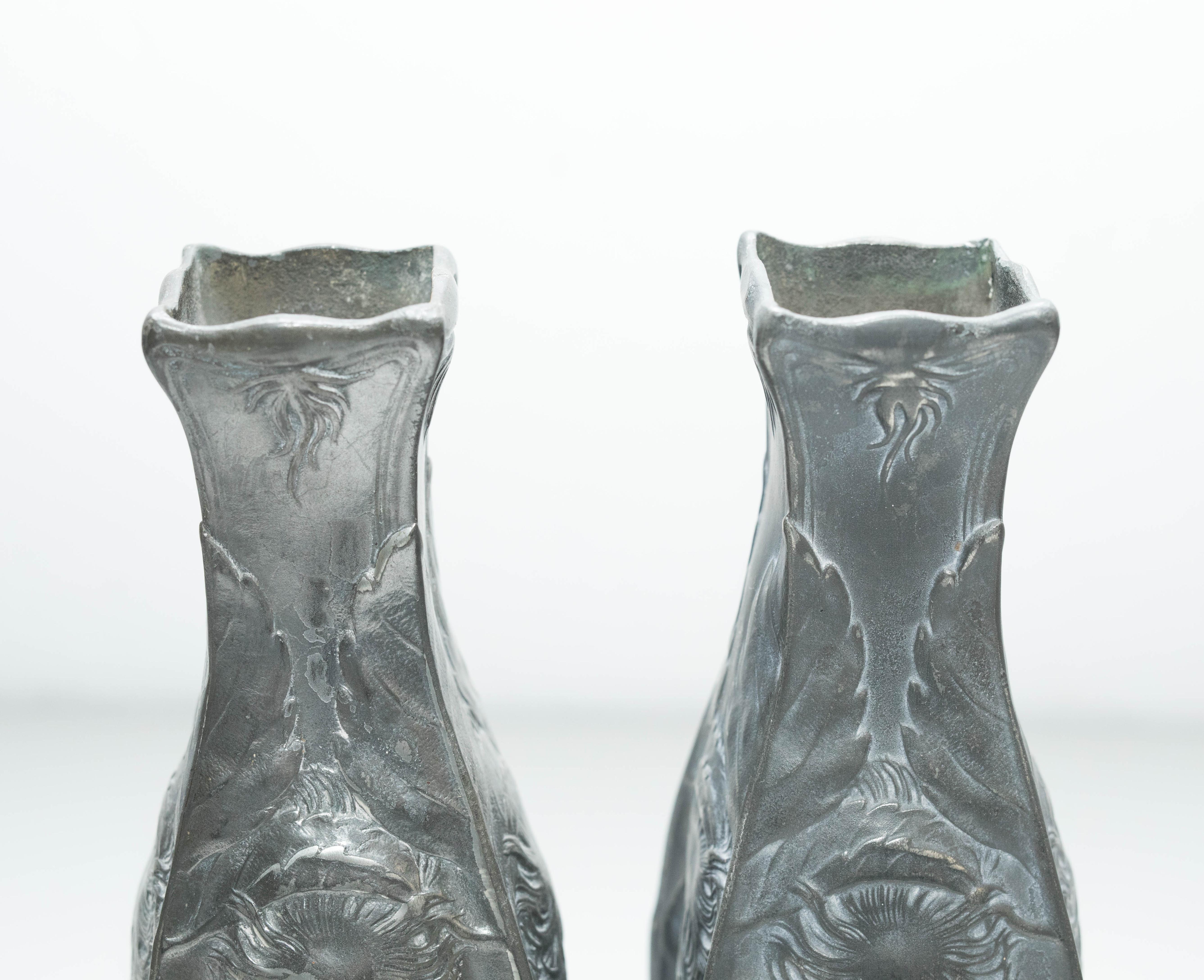 Set of Two Modernist Metal Vases, circa 1930 For Sale 5