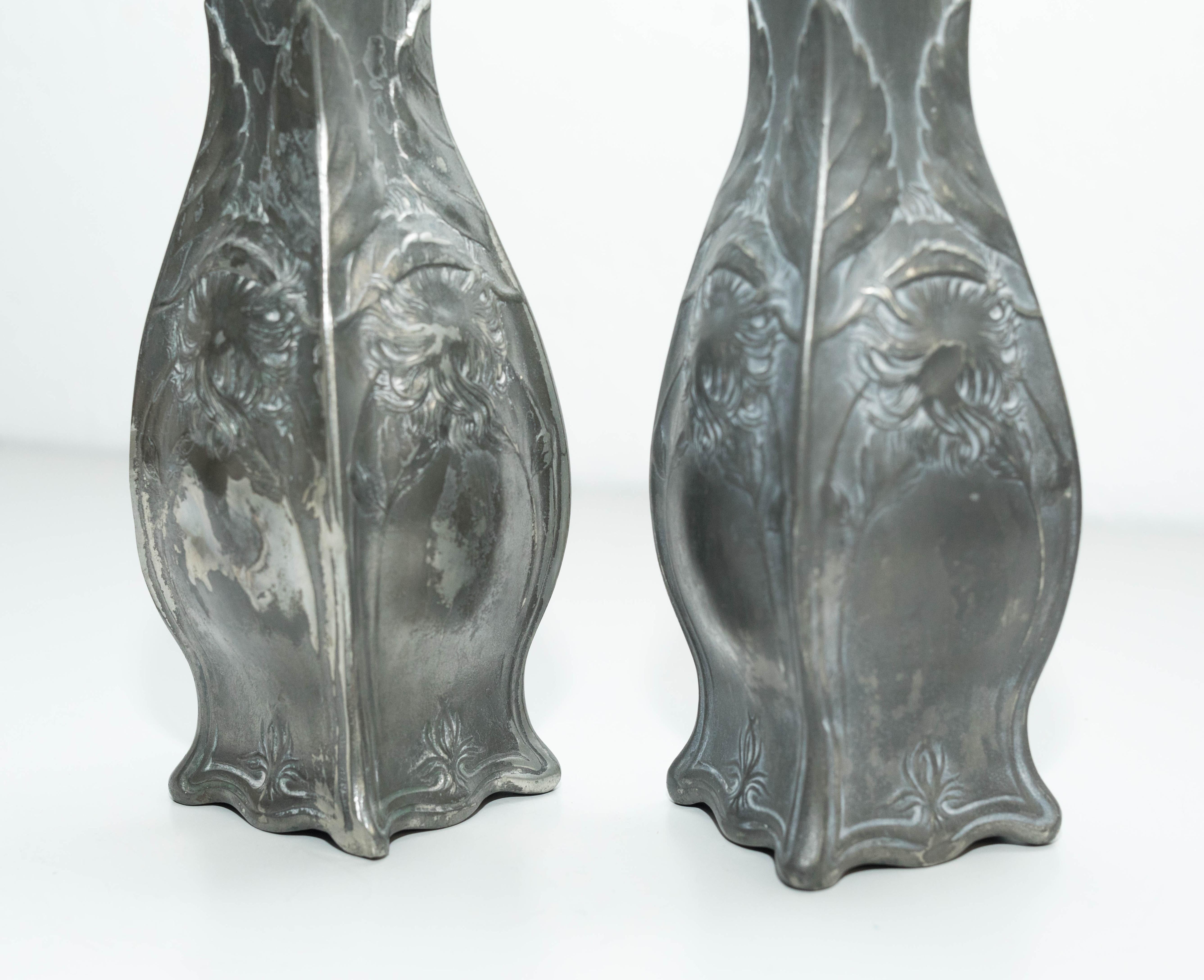 Set of Two Modernist Metal Vases, circa 1930 For Sale 6