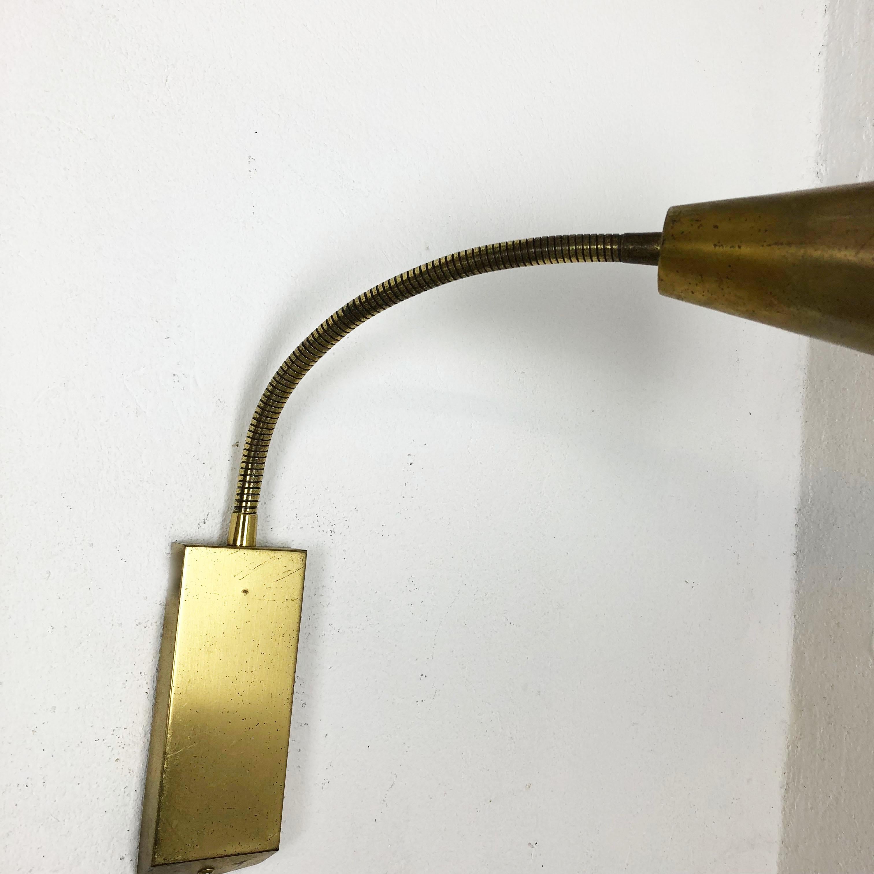 Set of Two Modernist Stilnovo Style Brass Metal Sconces Wall Light, Italy, 1950 For Sale 6