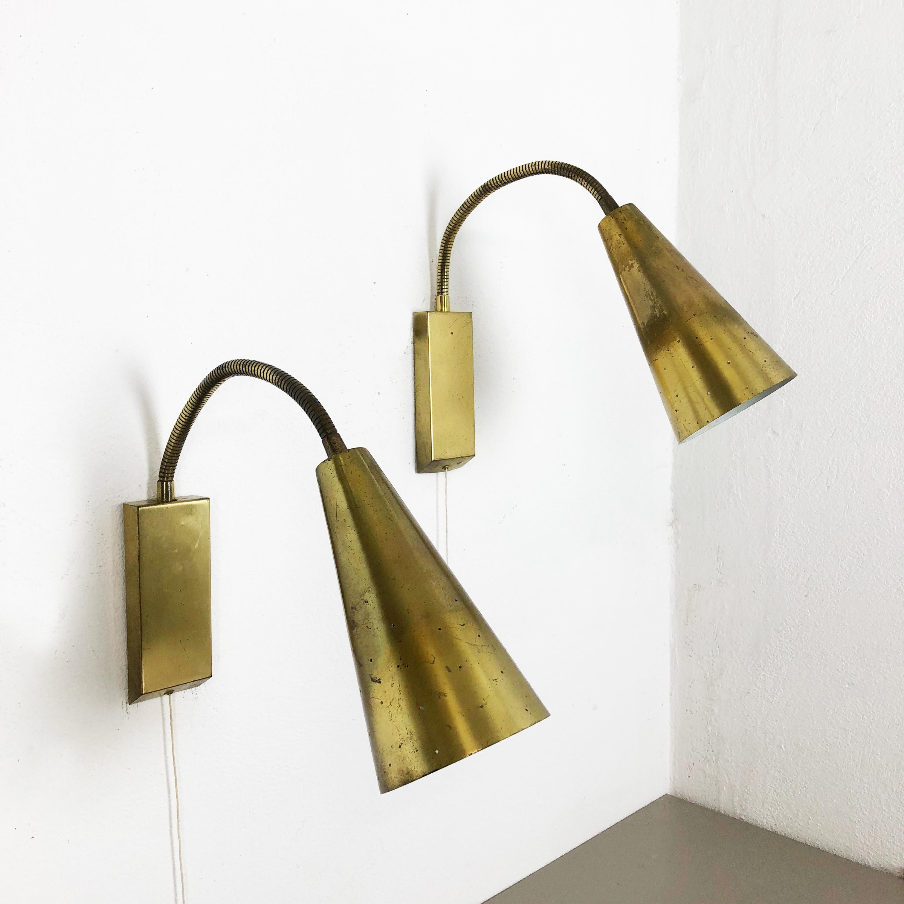 Italian Set of Two Modernist Stilnovo Style Brass Metal Sconces Wall Light, Italy, 1950 For Sale