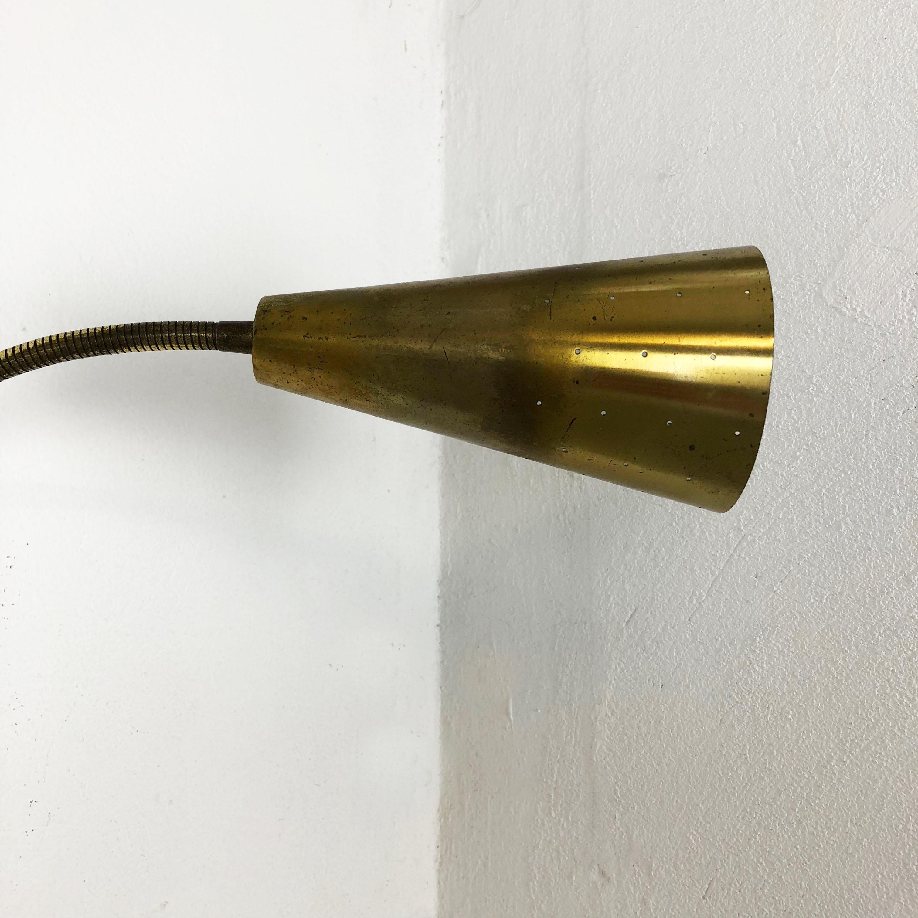 Set of Two Modernist Stilnovo Style Brass Metal Sconces Wall Light, Italy, 1950 For Sale 3