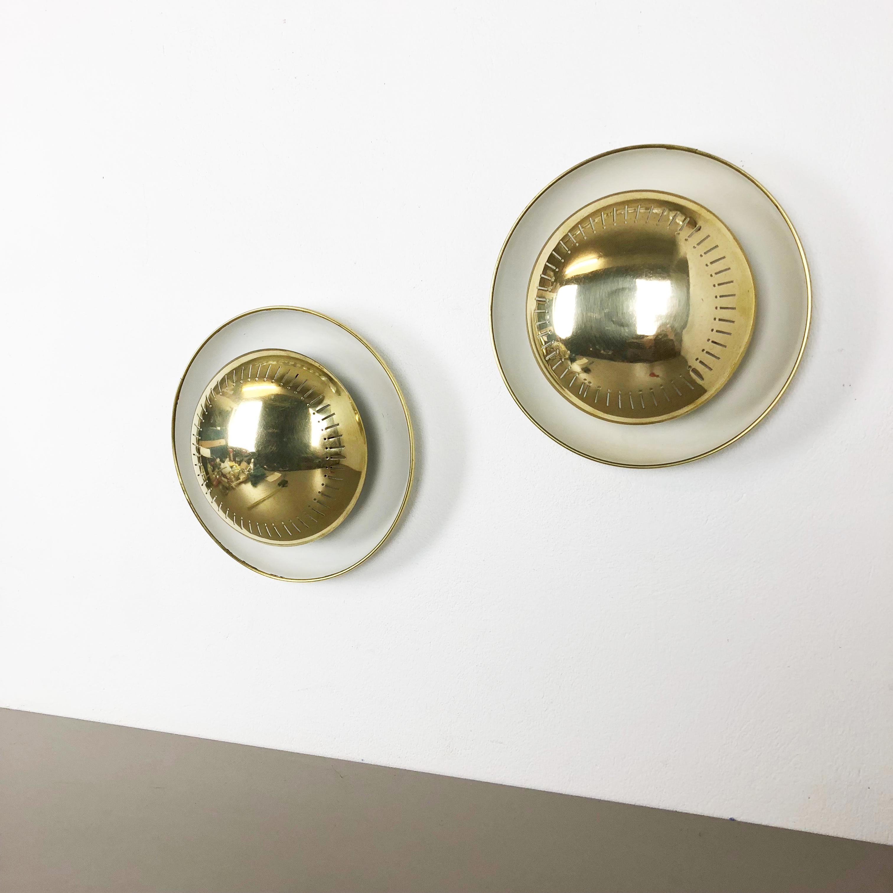 Italian Set of Two Modernist Stilnovo Style Brass Metal Sconces Wall Light, Italy, 1950s For Sale