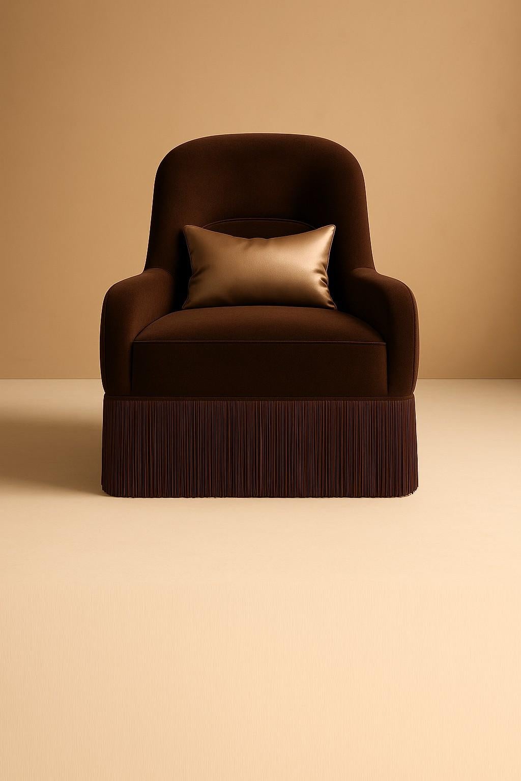Set of Two Montreux Armchairs in Retro-Style In Custom High Performance Velvet (Handgefertigt) im Angebot