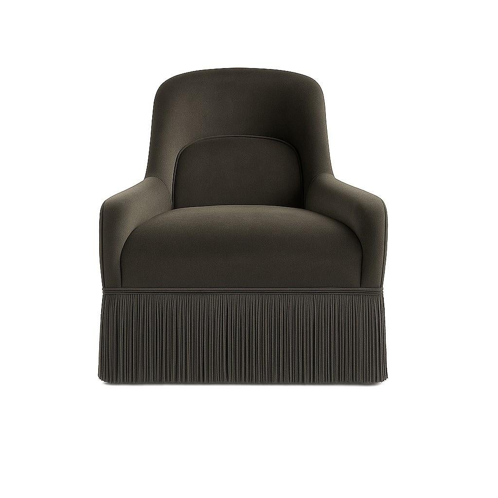 Set of Two Montreux Armchairs in Retro-Style In Custom High Performance Velvet (Moderne der Mitte des Jahrhunderts) im Angebot