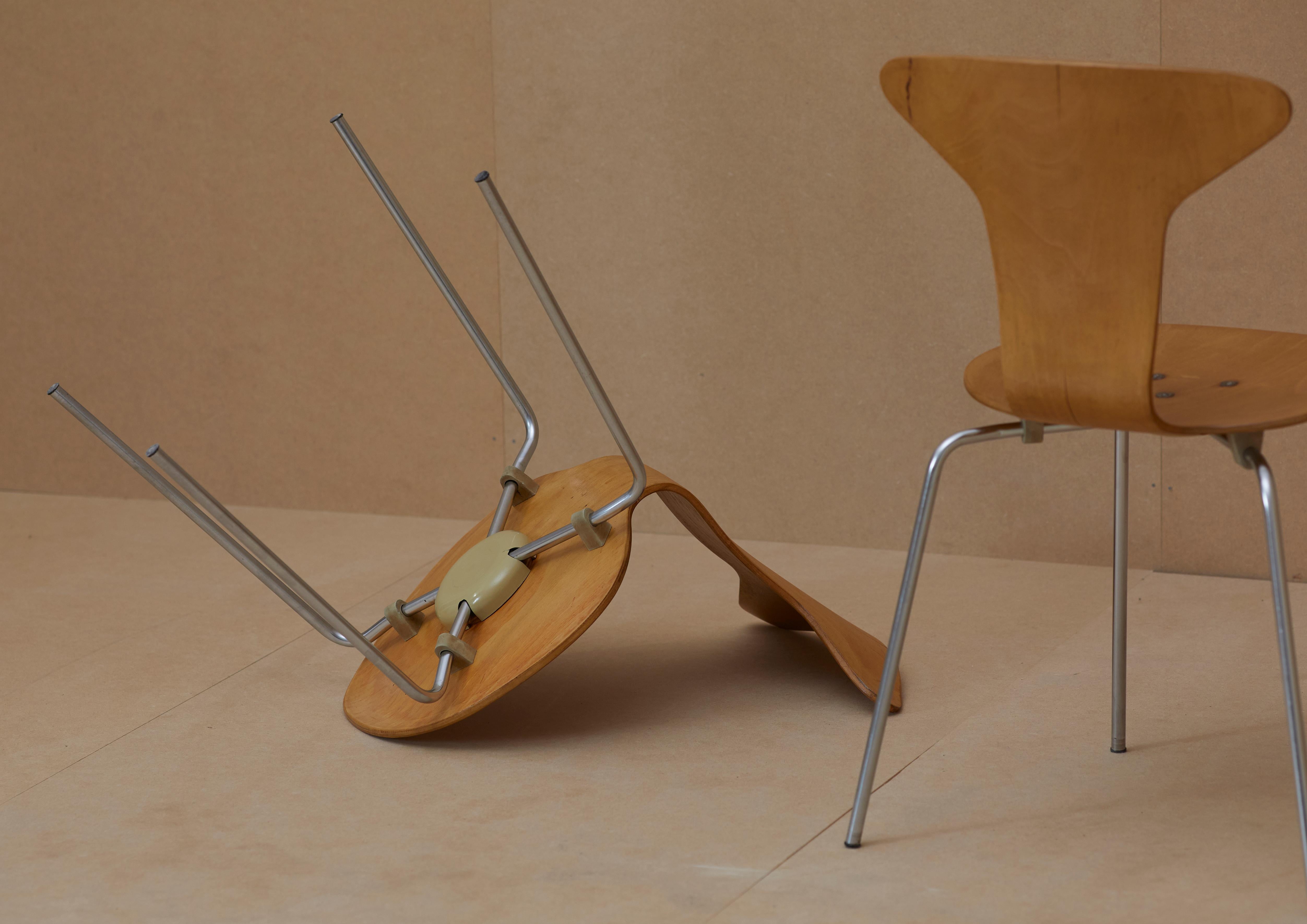 Set of two Mosquito chairs 3105 by Arne Jacobsen for Fritz Hansen circa 1969 For Sale 12