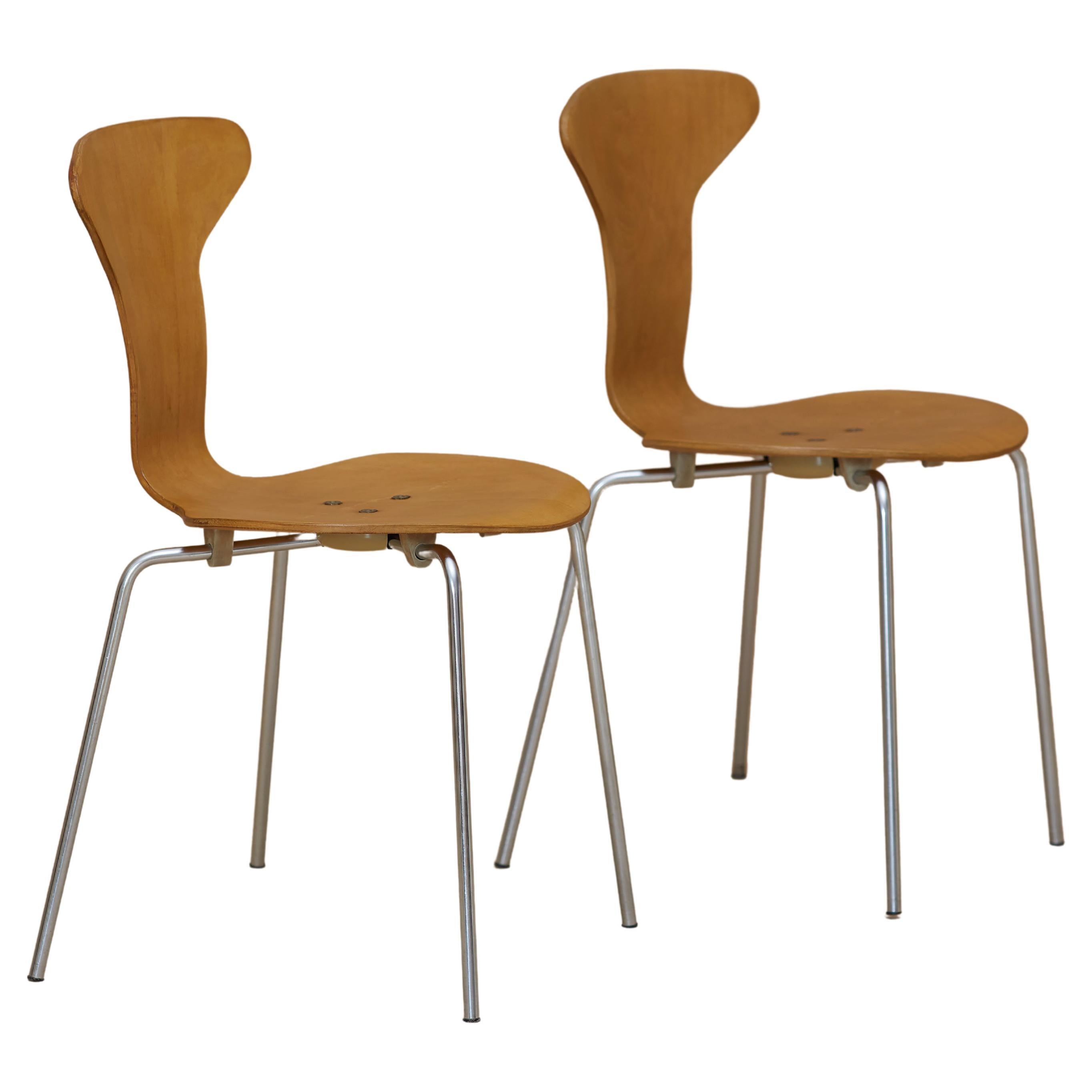 Ensemble de deux chaises Mosquito 3105 par Arne Jacobsen pour Fritz Hansen circa 1969 en vente