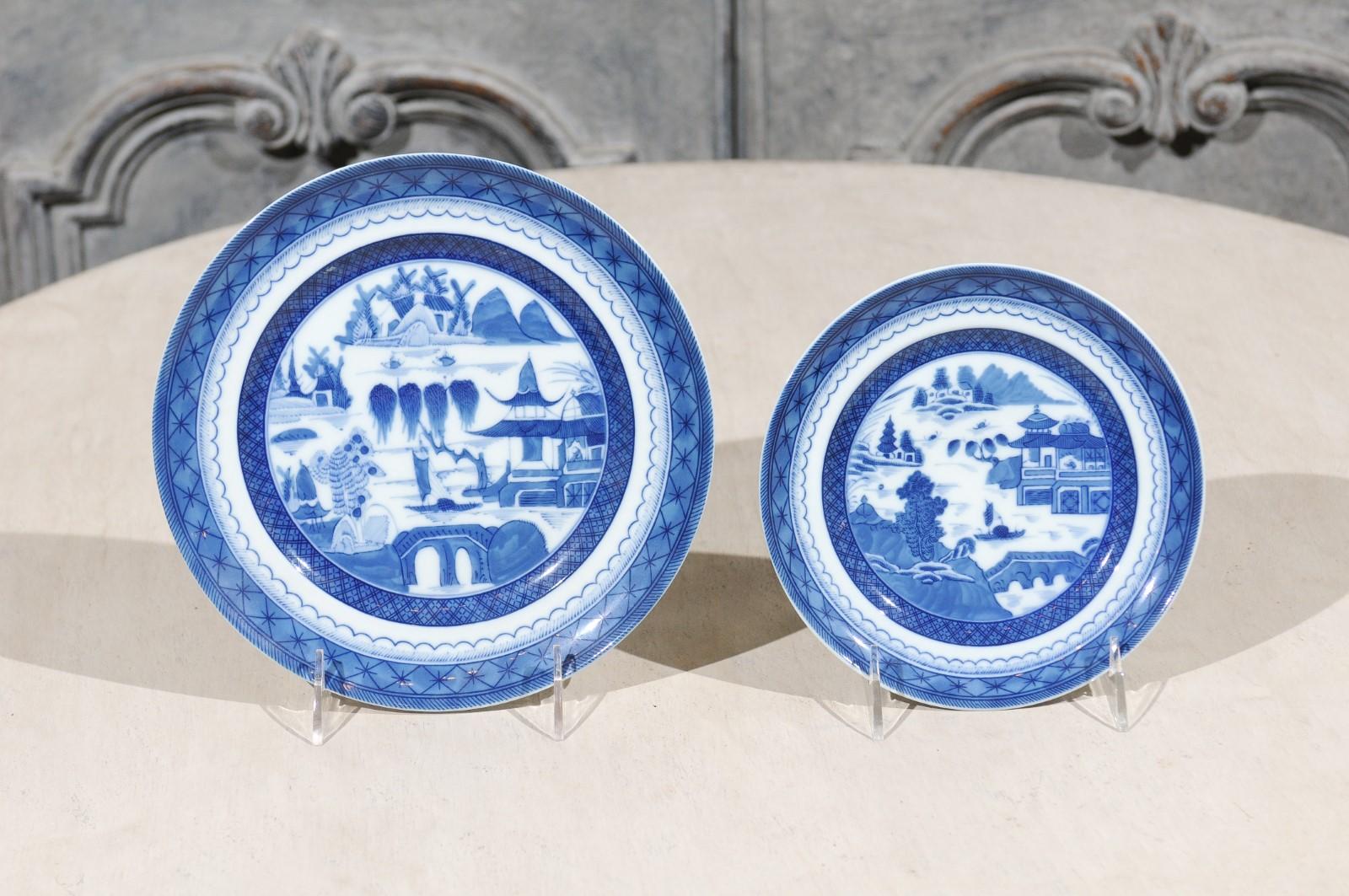 20th Century Set of Two Mottahedeh Chinoiserie Blue Canton Plates with Landscape Scenes