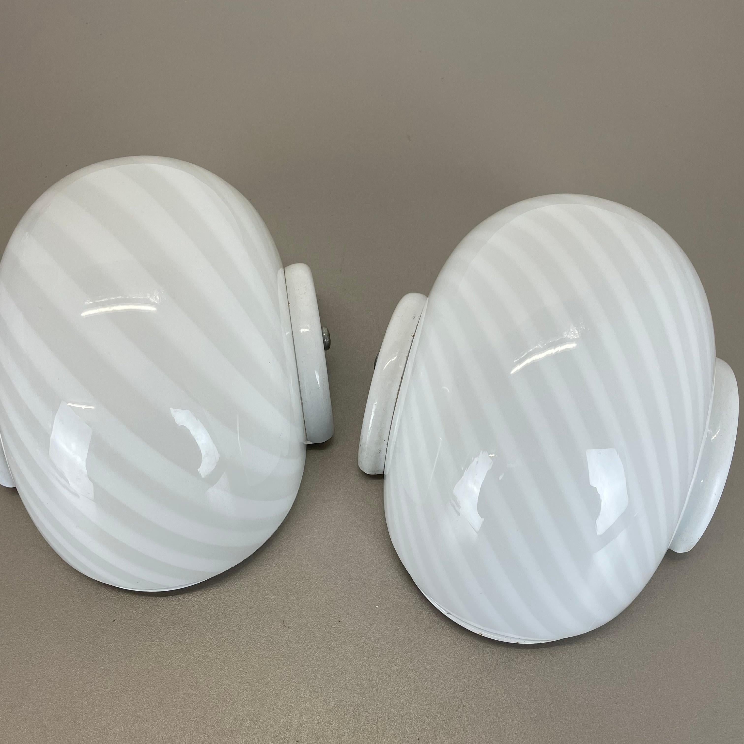 Set of Two Murano Swirl Glass Wall Light Sconces Vetri Murano, Italy, 1980s For Sale 3