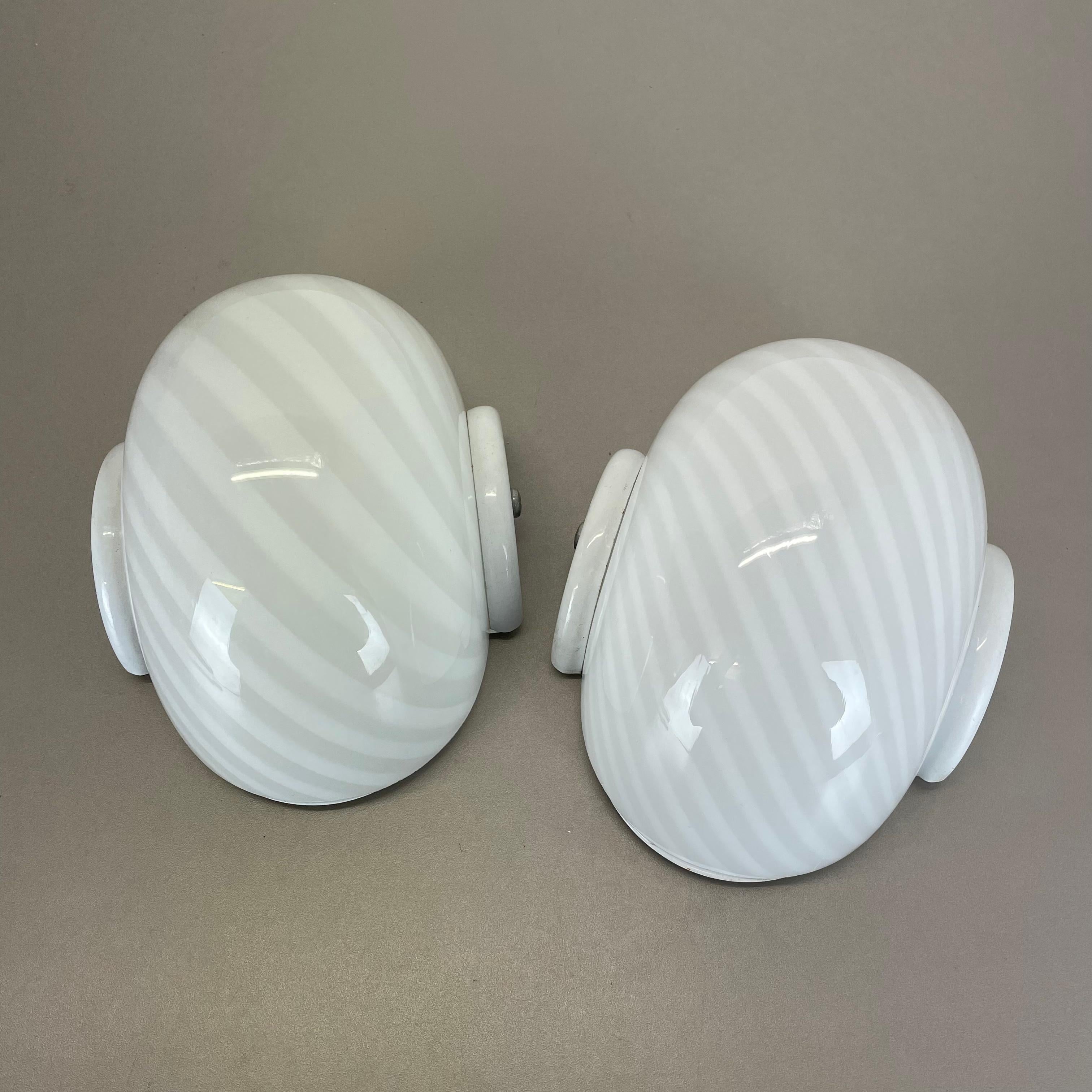 Set of Two Murano Swirl Glass Wall Light Sconces Vetri Murano, Italy, 1980s For Sale 2