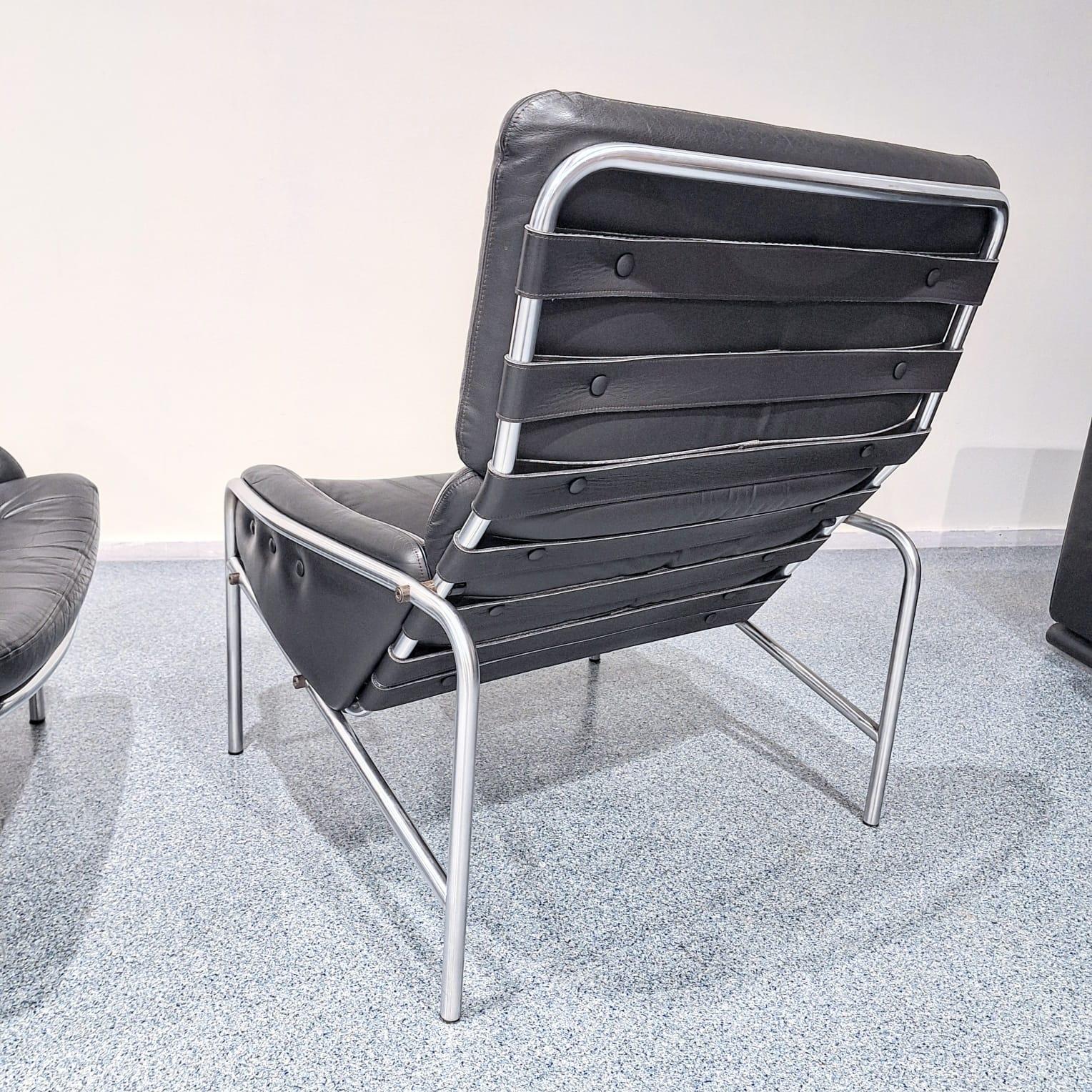 Set of two Nagoya chairs 