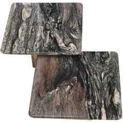 Juego de dos mesas de centro o auxiliares de mármol italiano, c. 1950.