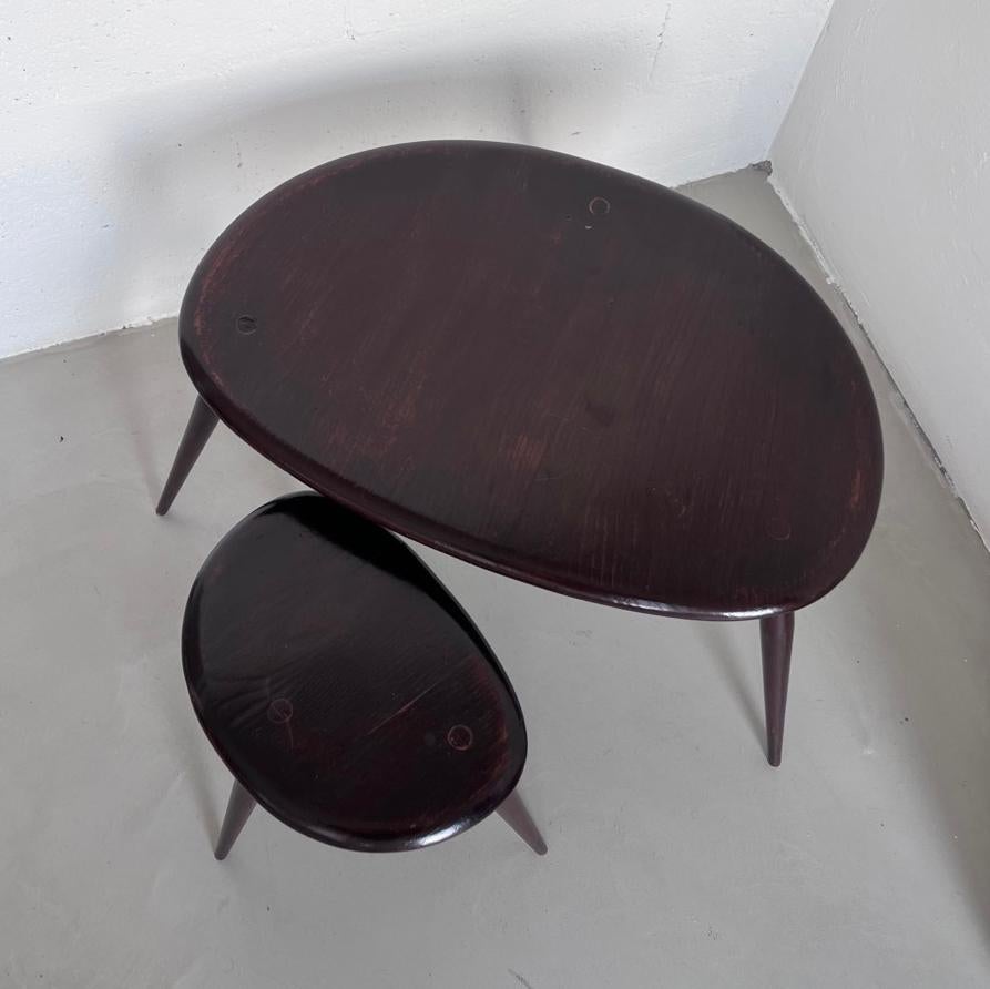 Mid-20th Century Set of Two Nesting Tables in Wood, Organic Shape, Living Room, Bedside Tables For Sale