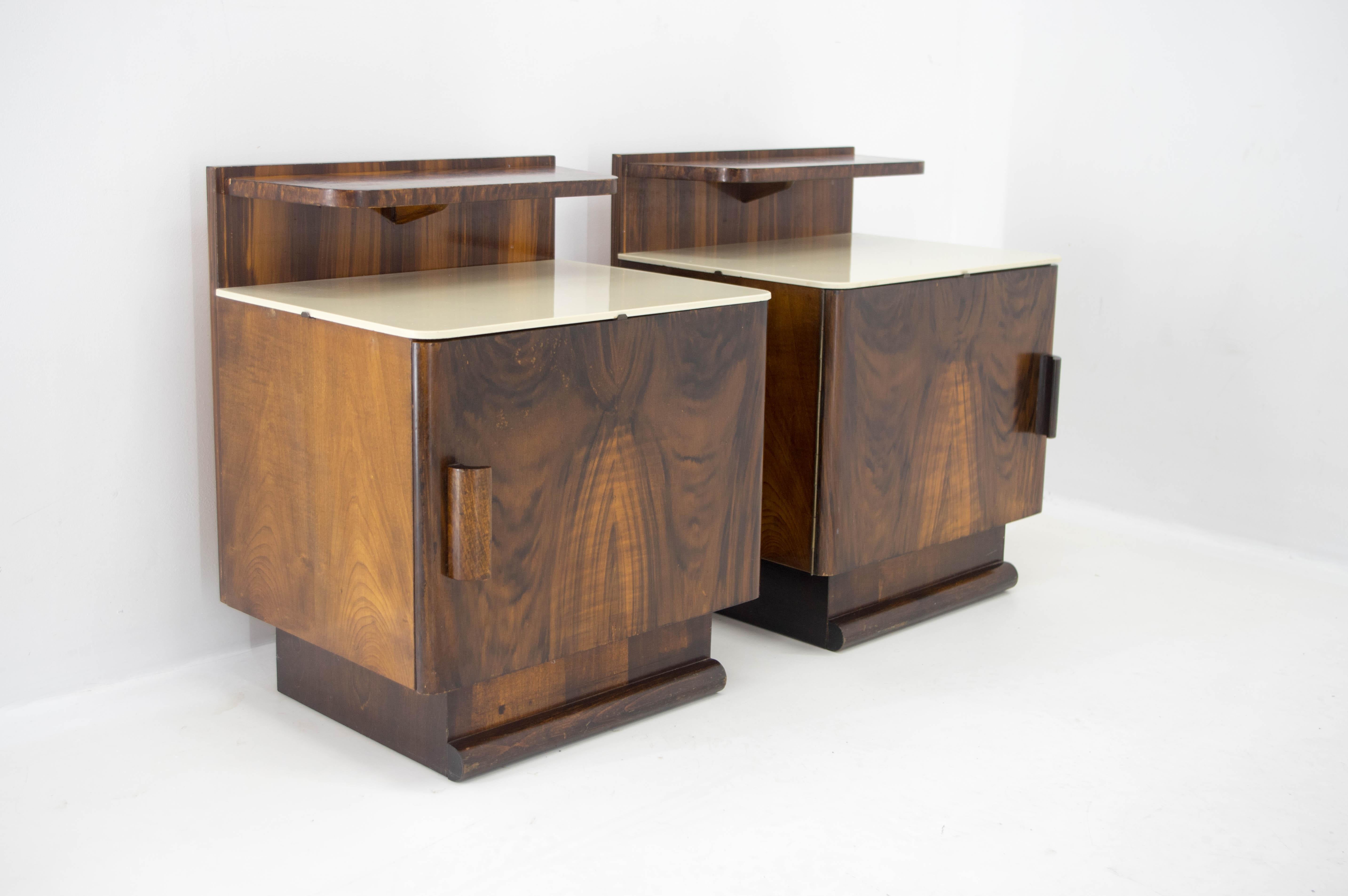 Set of Two Night Stands by Halabala for UP Zavody, 1940s For Sale 1