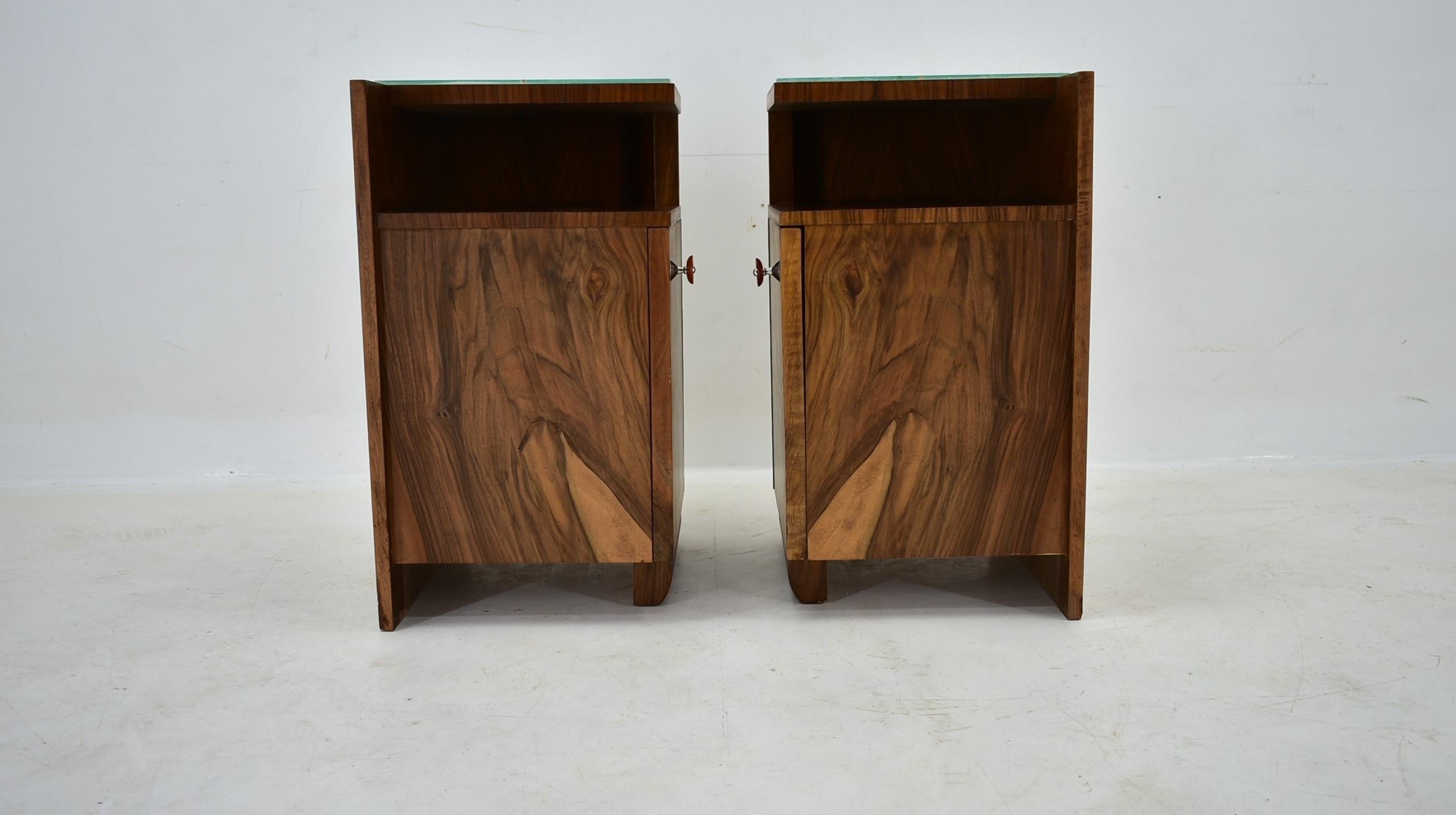 Set of Two Night Stands by Jindřich Halabala for UP Zavody, 1938s For Sale 7