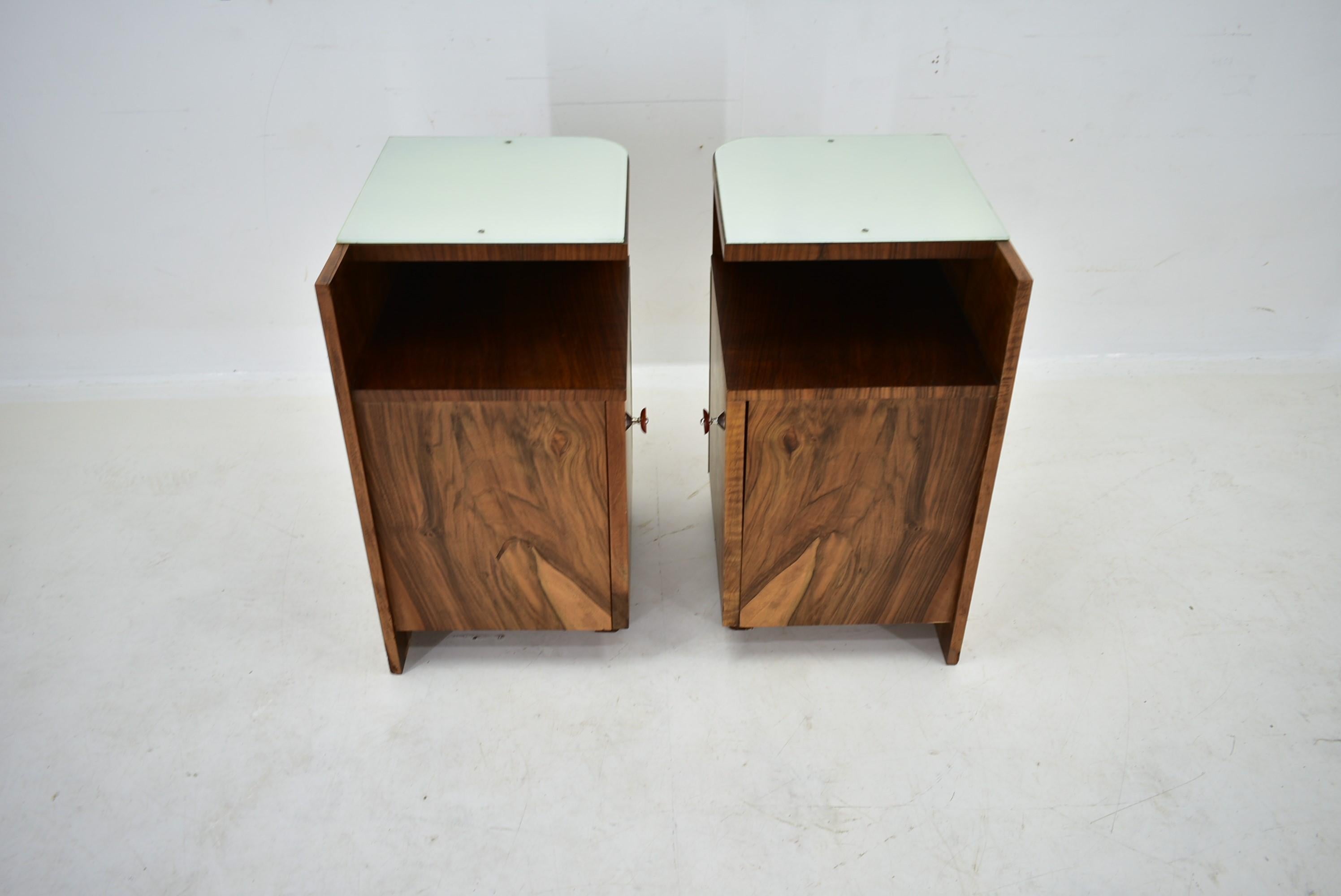 Set of Two Night Stands by Jindřich Halabala for UP Zavody, 1938s For Sale 8