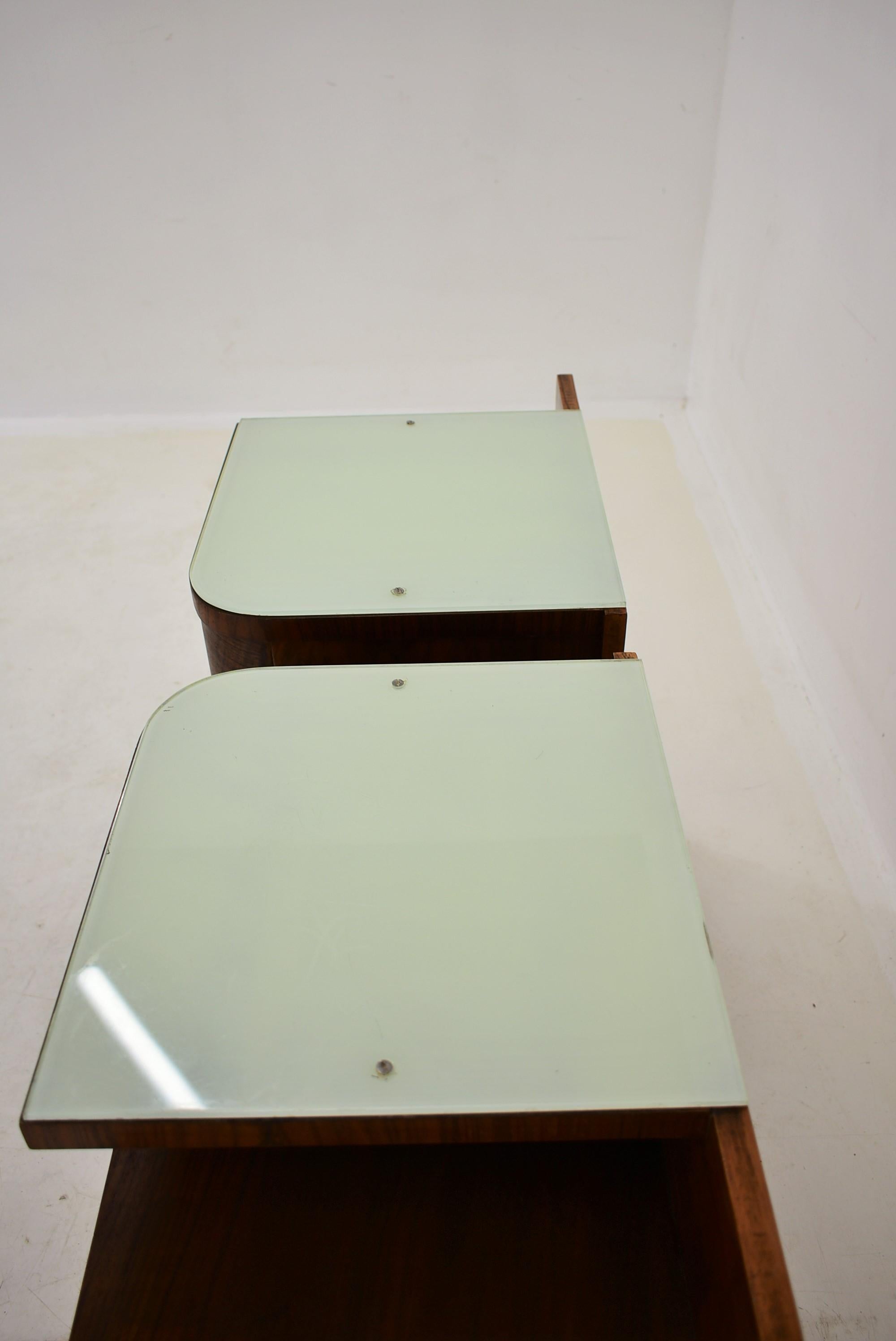 Set of Two Night Stands by Jindřich Halabala for UP Zavody, 1938s For Sale 11
