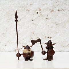 Satz von zwei nordischen Wikingerfiguren aus Holz, um 1960