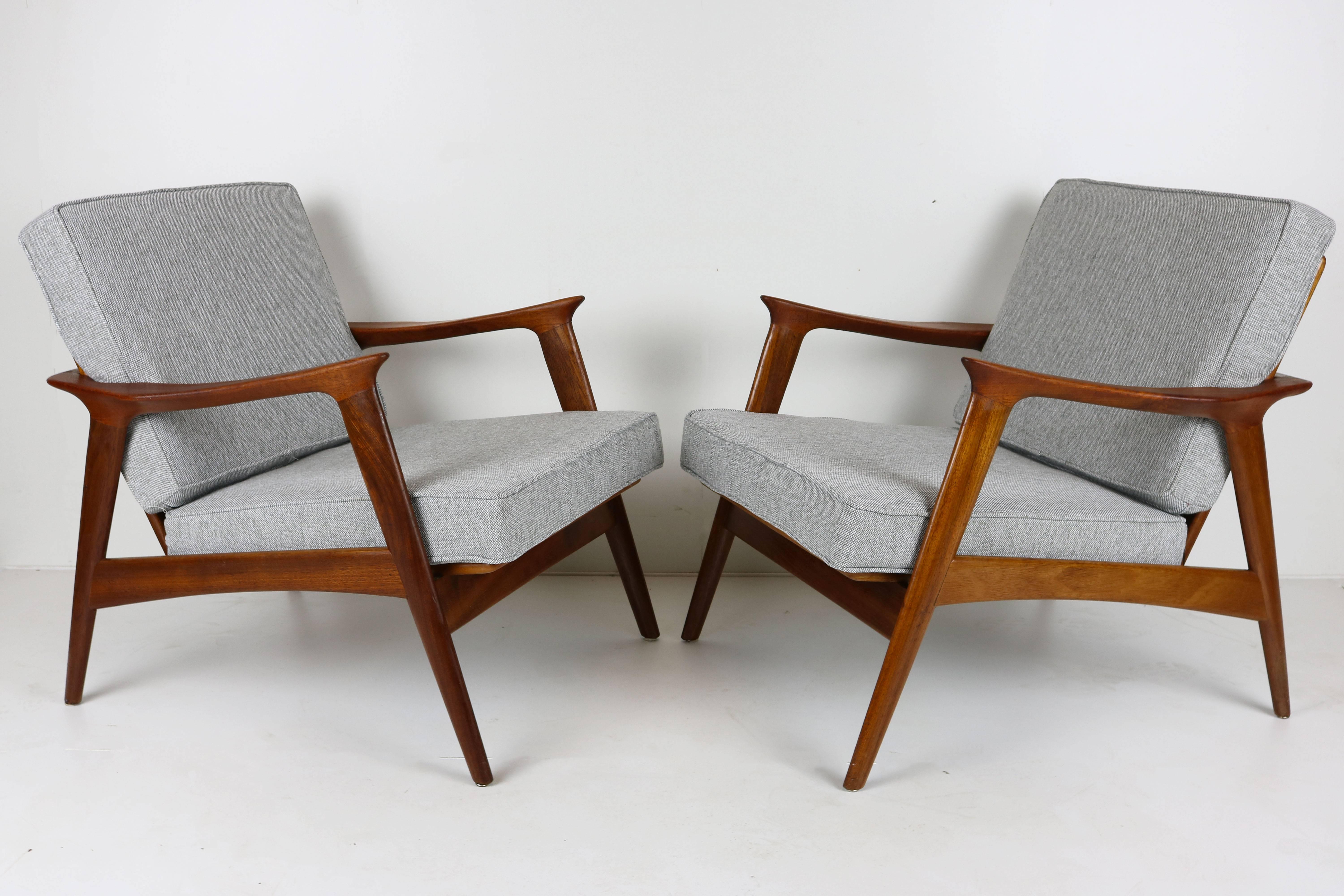 Set of Two Norwegian Midcentury Design Lounge Chairs by Fredrik Kayser, 1950 4