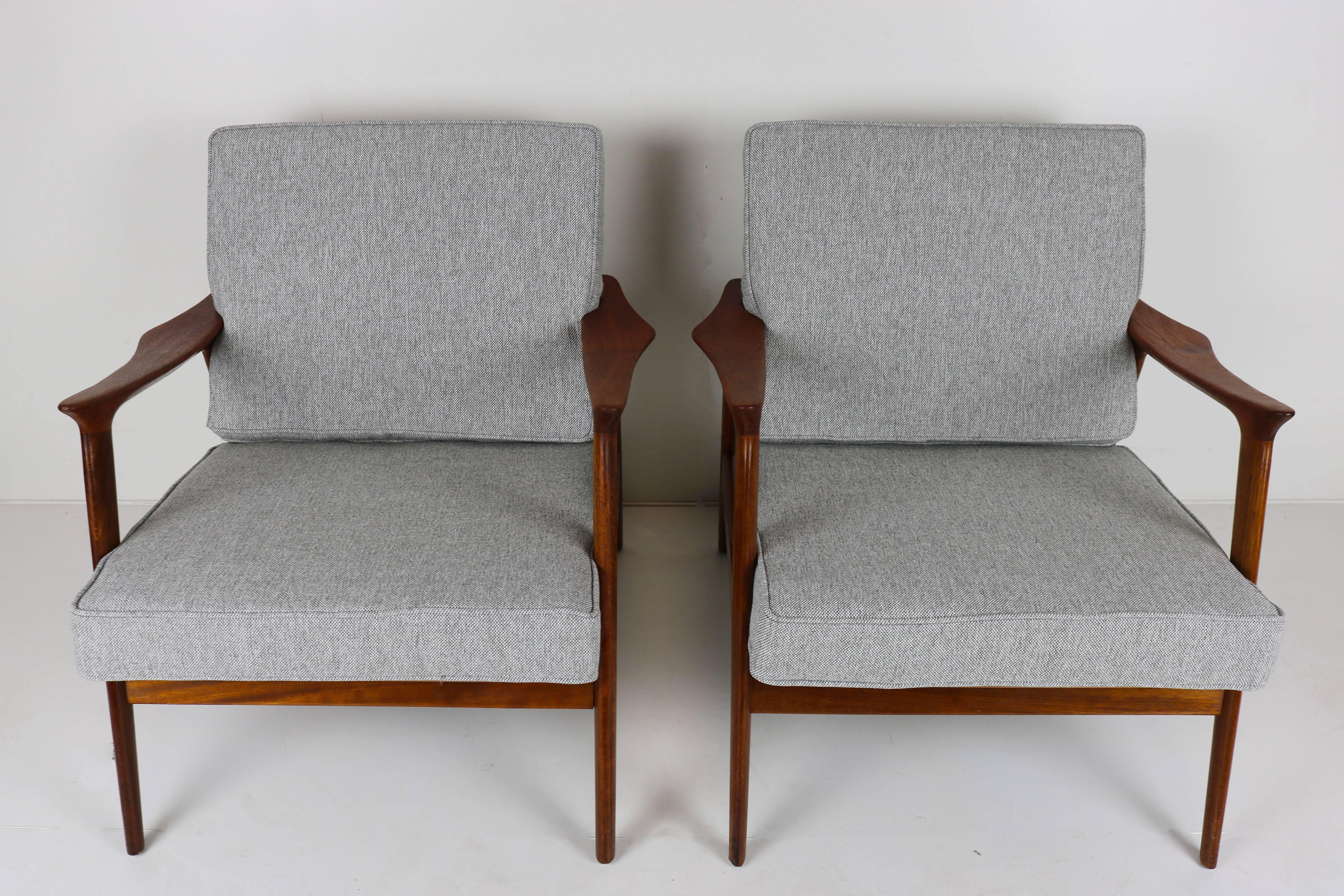 Set of Two Norwegian Midcentury Design Lounge Chairs by Fredrik Kayser, 1950 5
