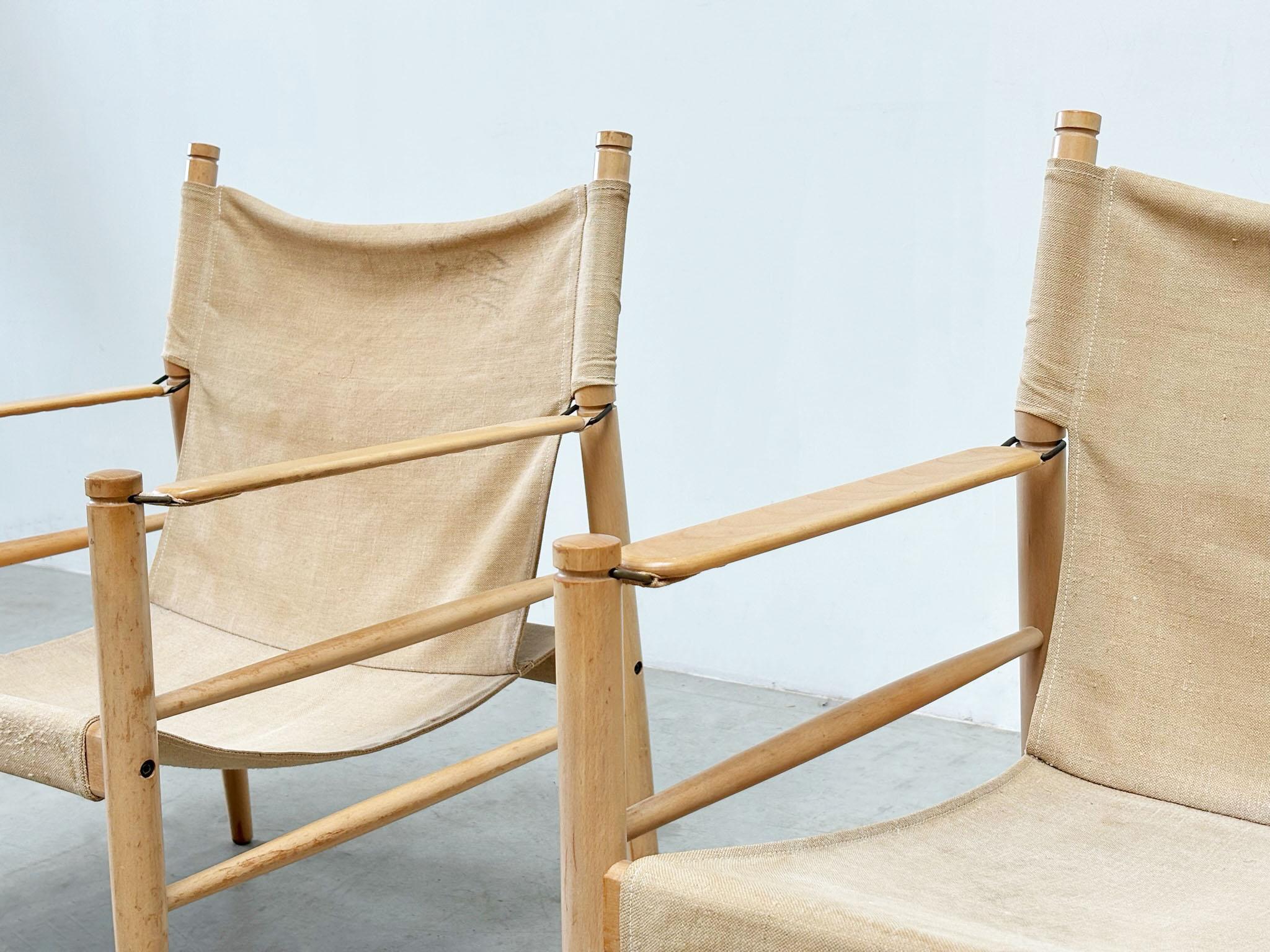 Set of two oak and linnen safari chairs 2