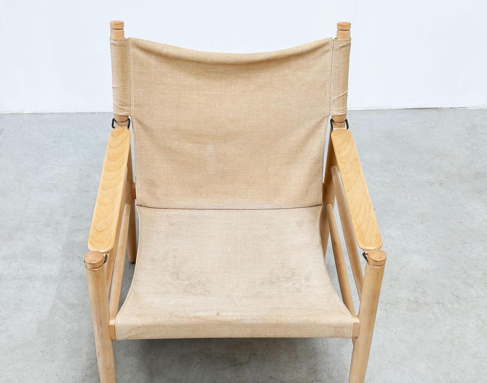 Set of two oak and linnen safari chairs 3