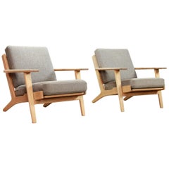 Vintage Set of Two Oak Hans J Wegner GE-290 Lounge Chairs for GETAMA, 1960s