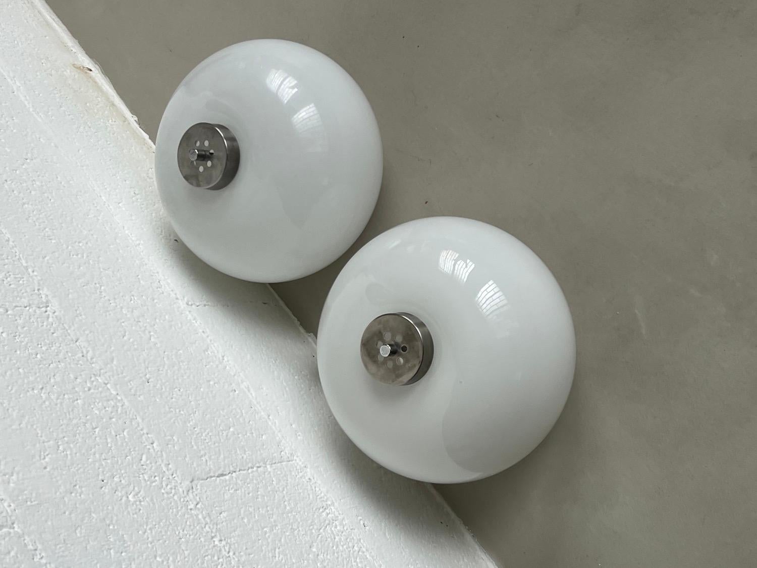 Set of Two Appliques / Ceiling lamps / Bedside table Lamps By Goffredo Reggiani For Sale 3