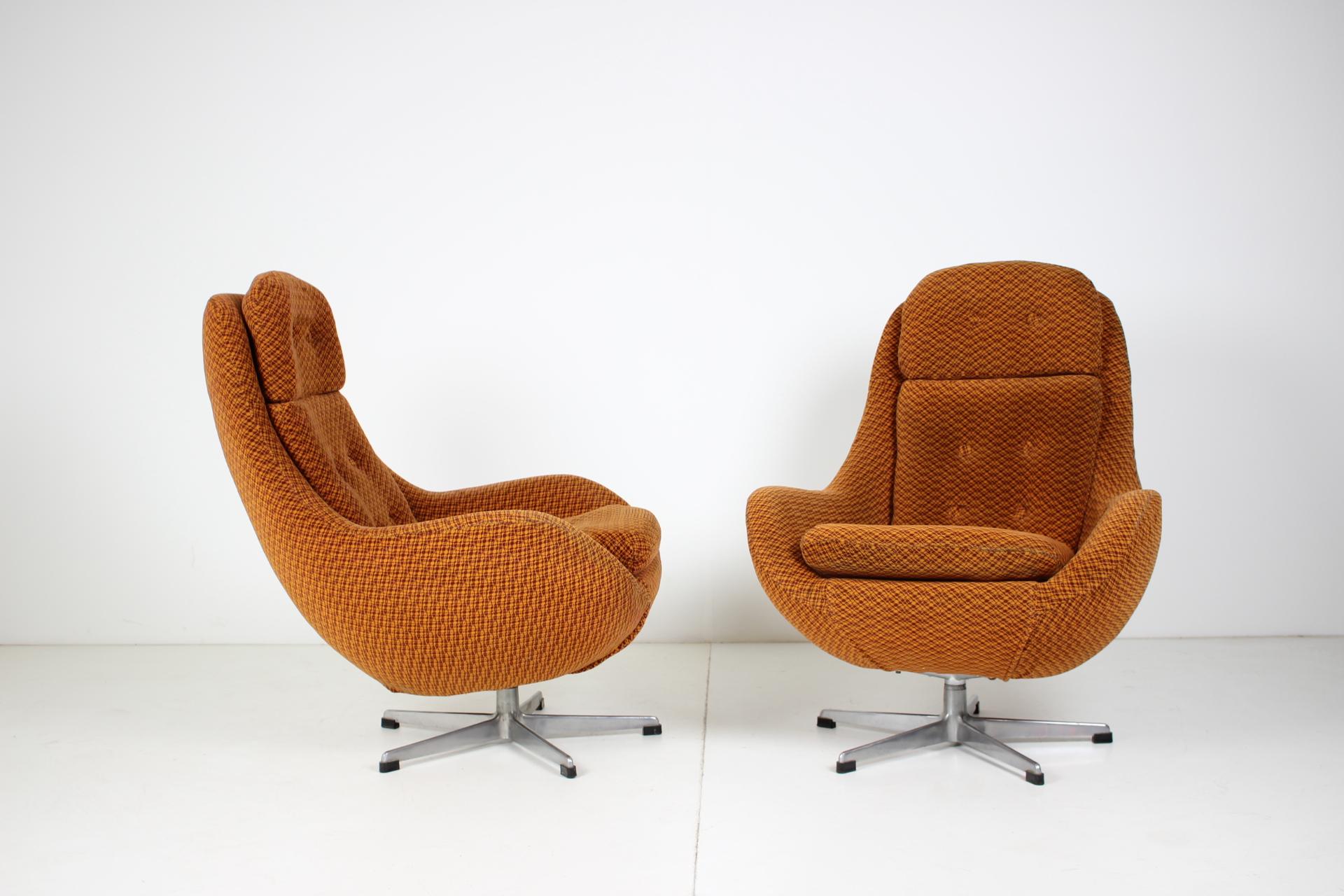 Set of Two Orange Wing Chairs/ Interiér Praha, Czechoslovakia 3