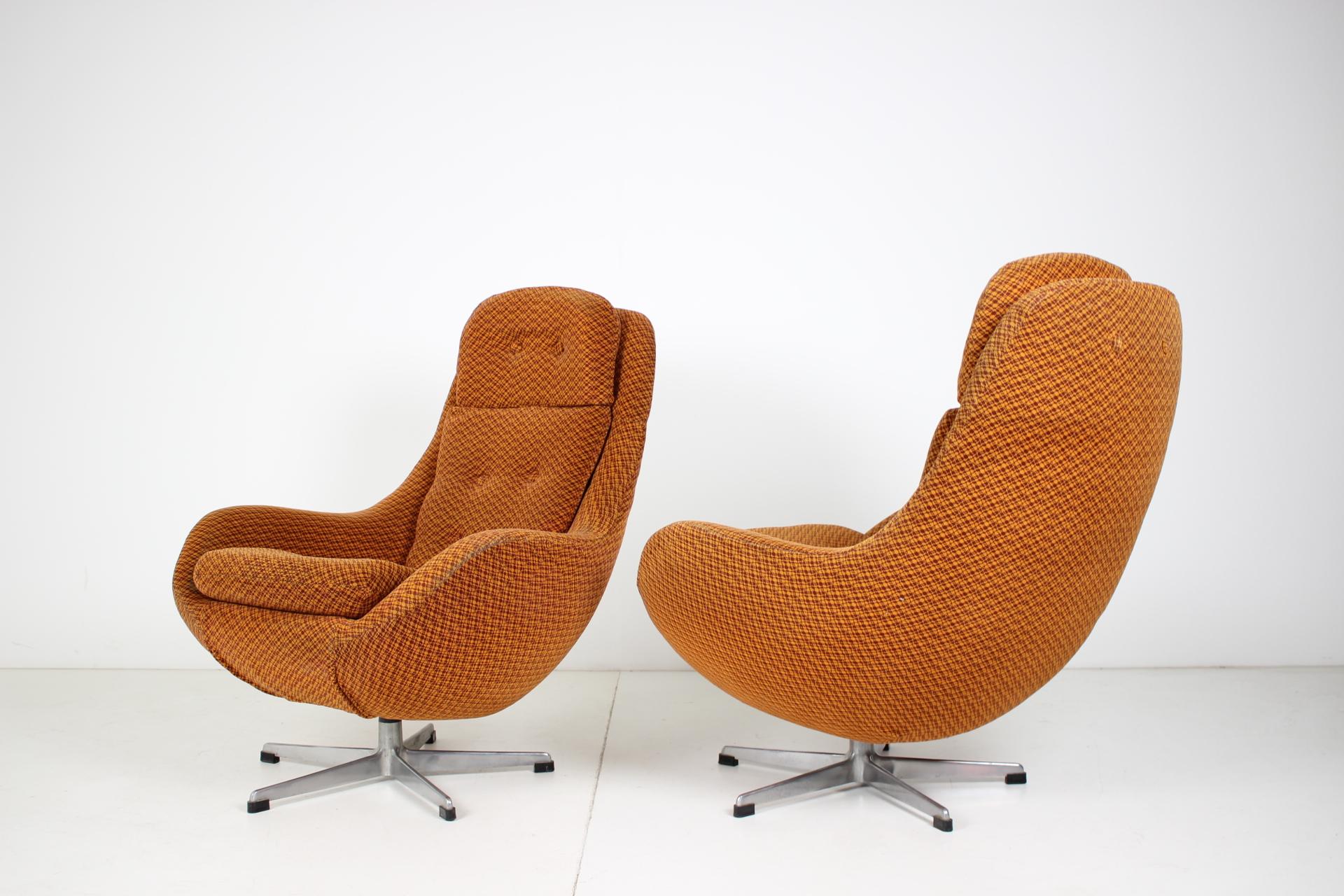 Set of Two Orange Wing Chairs/ Interiér Praha, Czechoslovakia 4