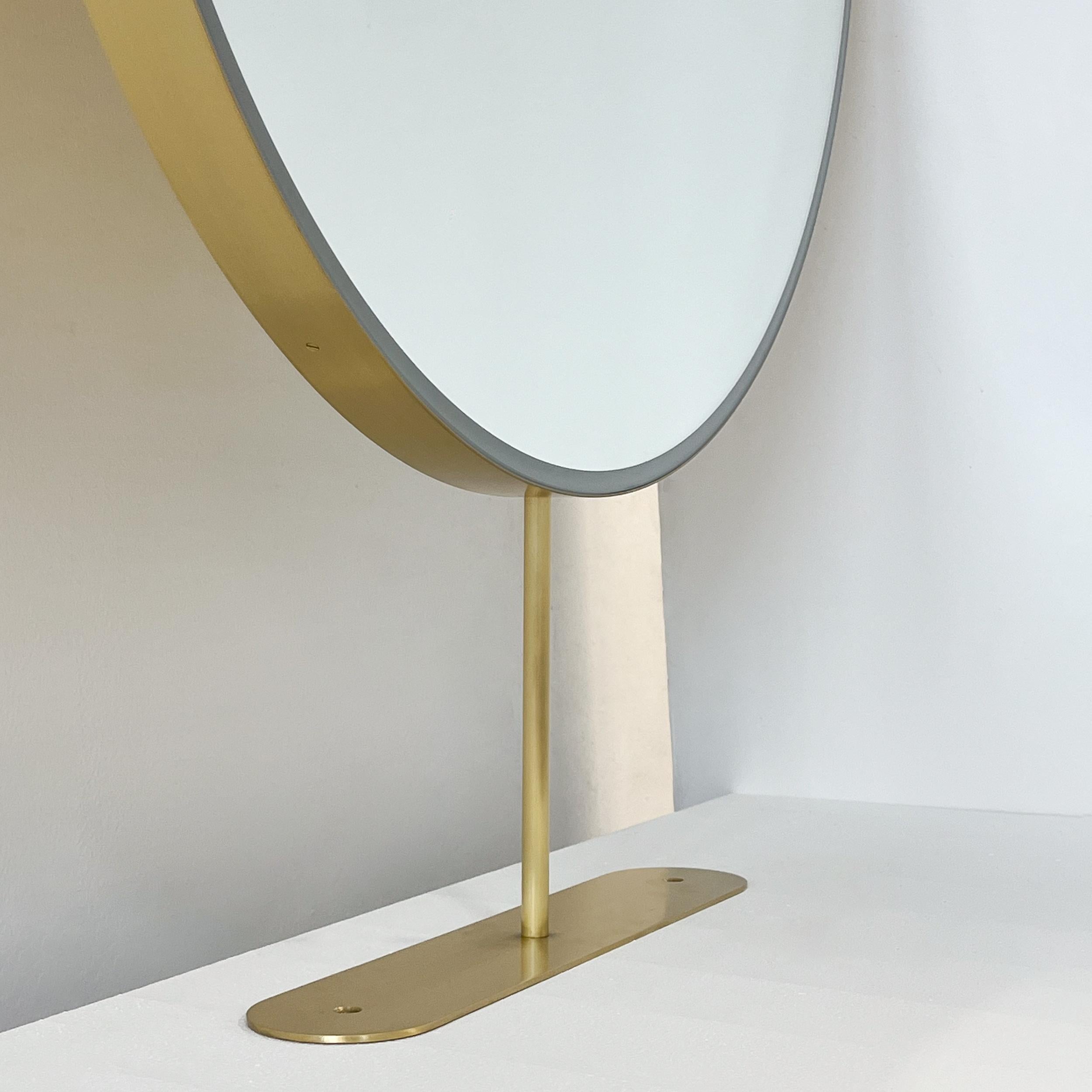 Contemporary Set of Two Orbis Round Countertop Illuminated Mirrors with Modern Brass Frame For Sale