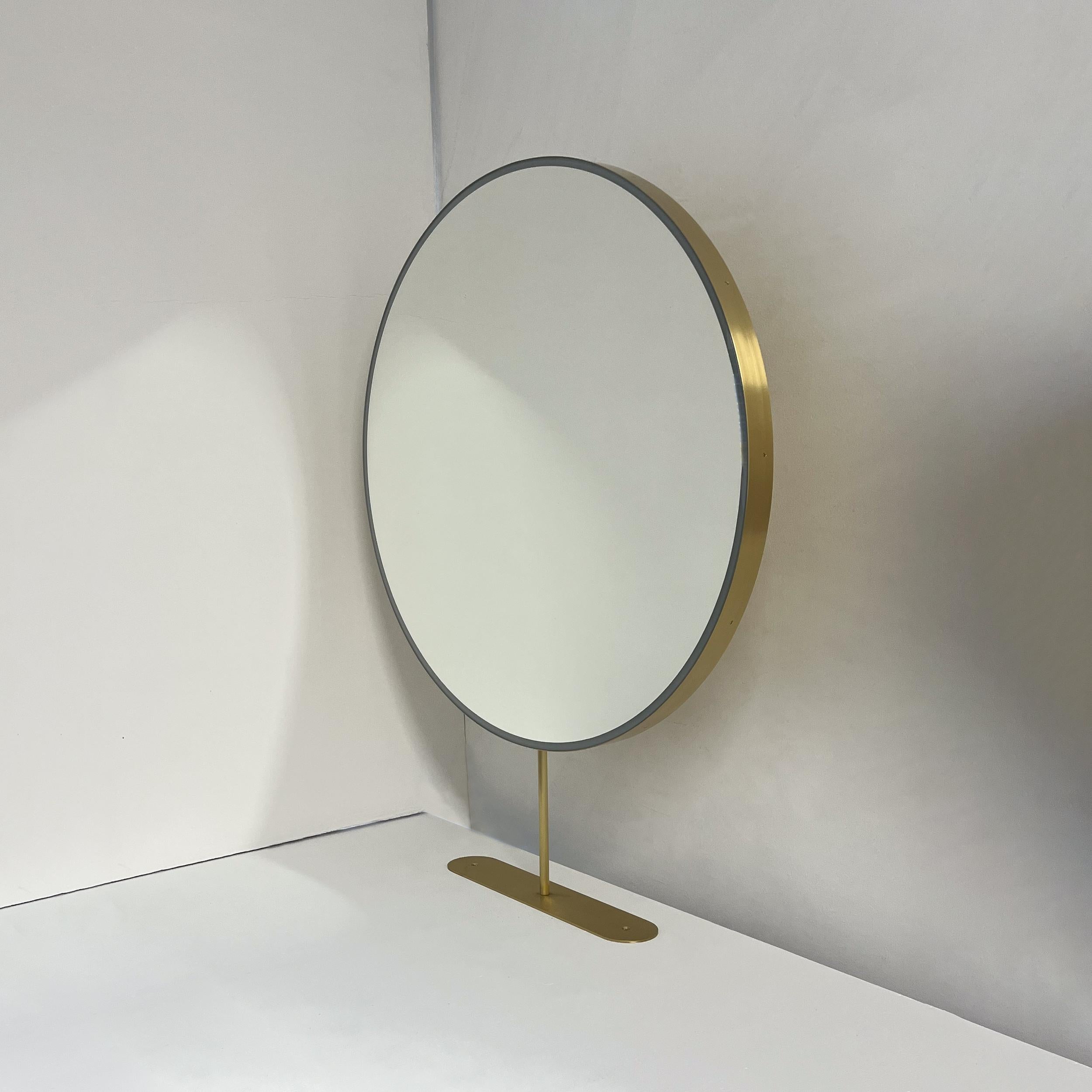Set of Two Orbis Round Countertop Illuminated Mirrors with Modern Brass Frame For Sale 1