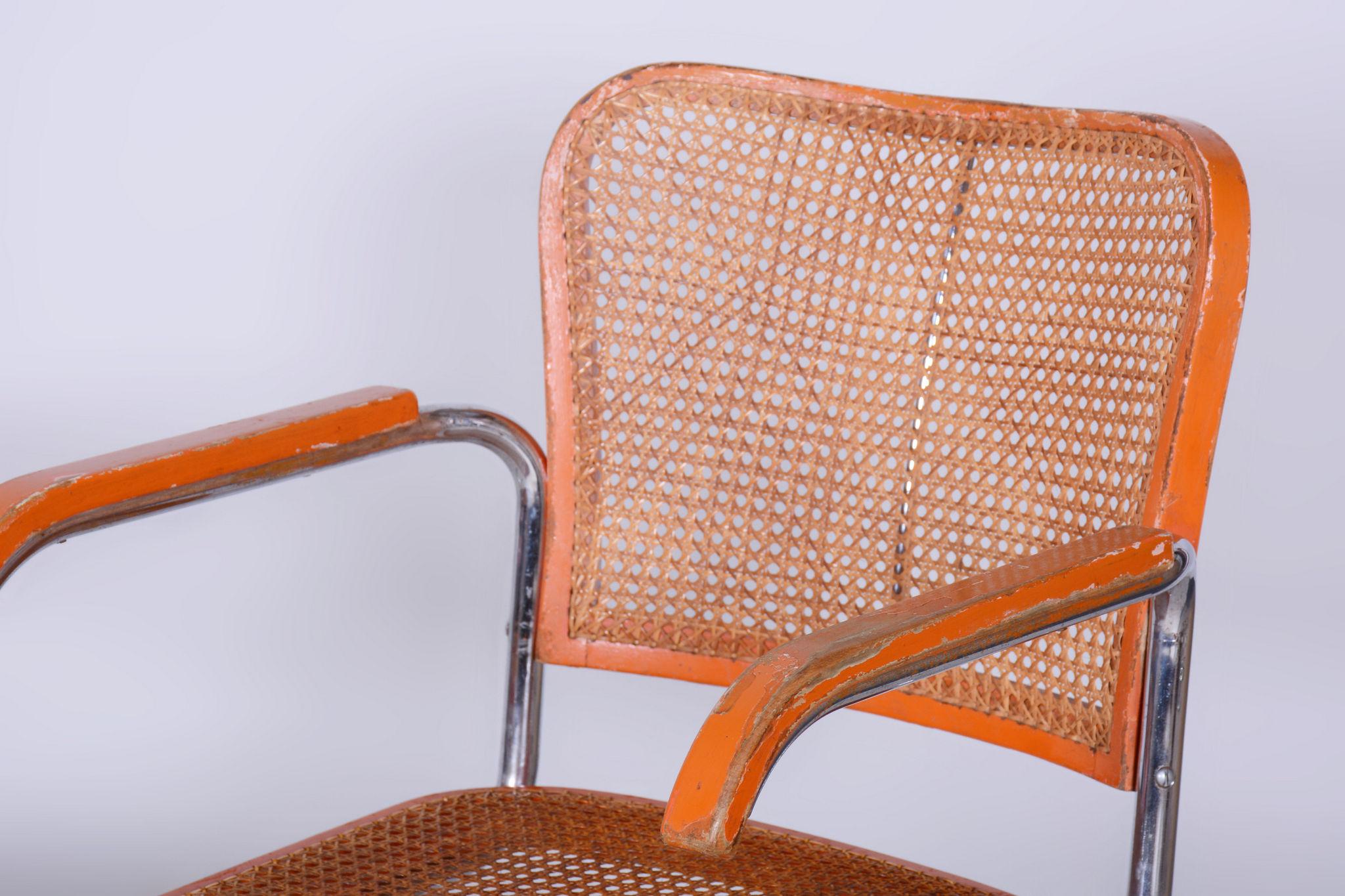 Bauhaus Ensemble de deux fauteuils originaux de Robert Slezak, en hêtre et rotin, tchèque, années 1930 en vente