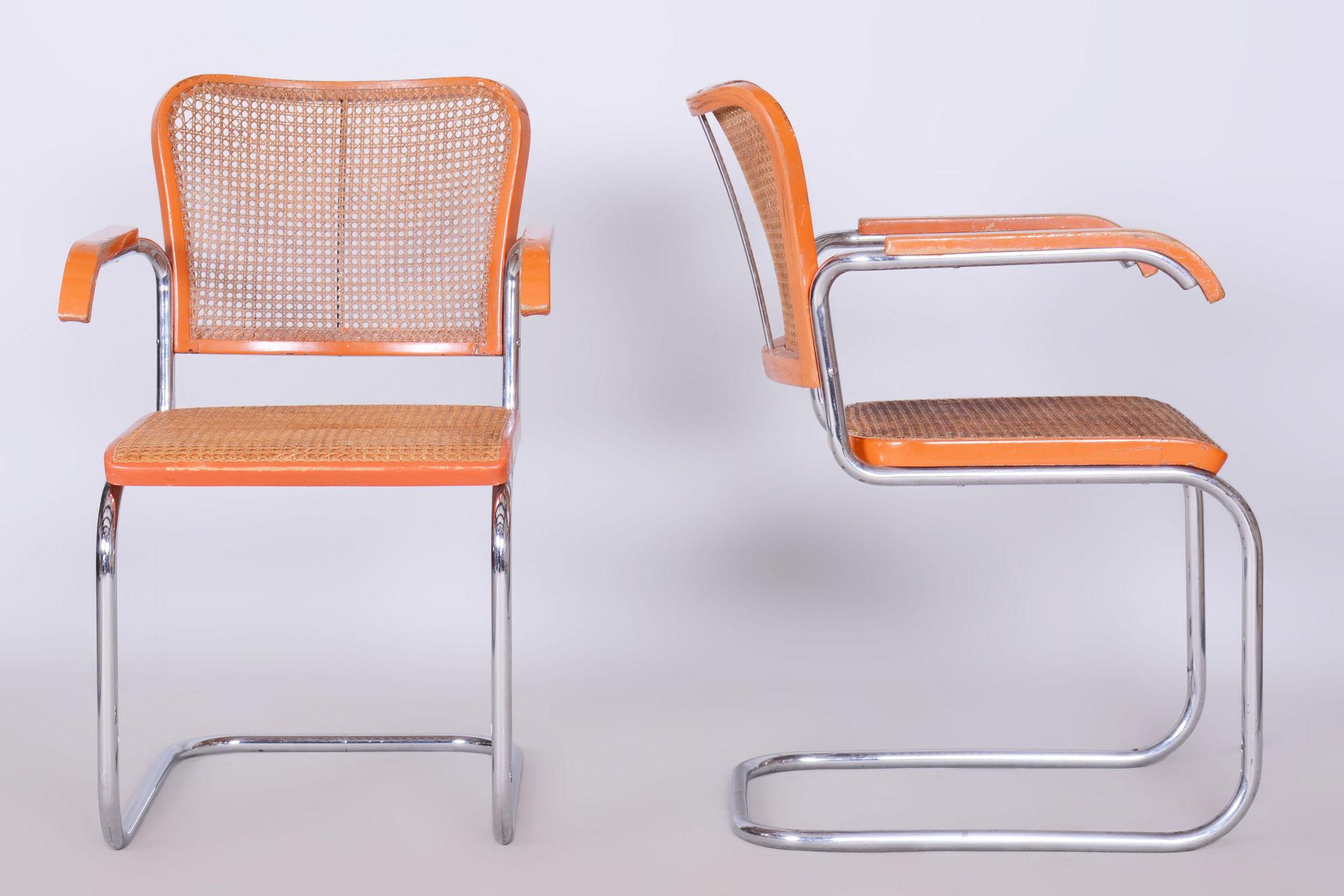 Chrome Ensemble de deux fauteuils originaux de Robert Slezak, en hêtre et rotin, tchèque, années 1930 en vente