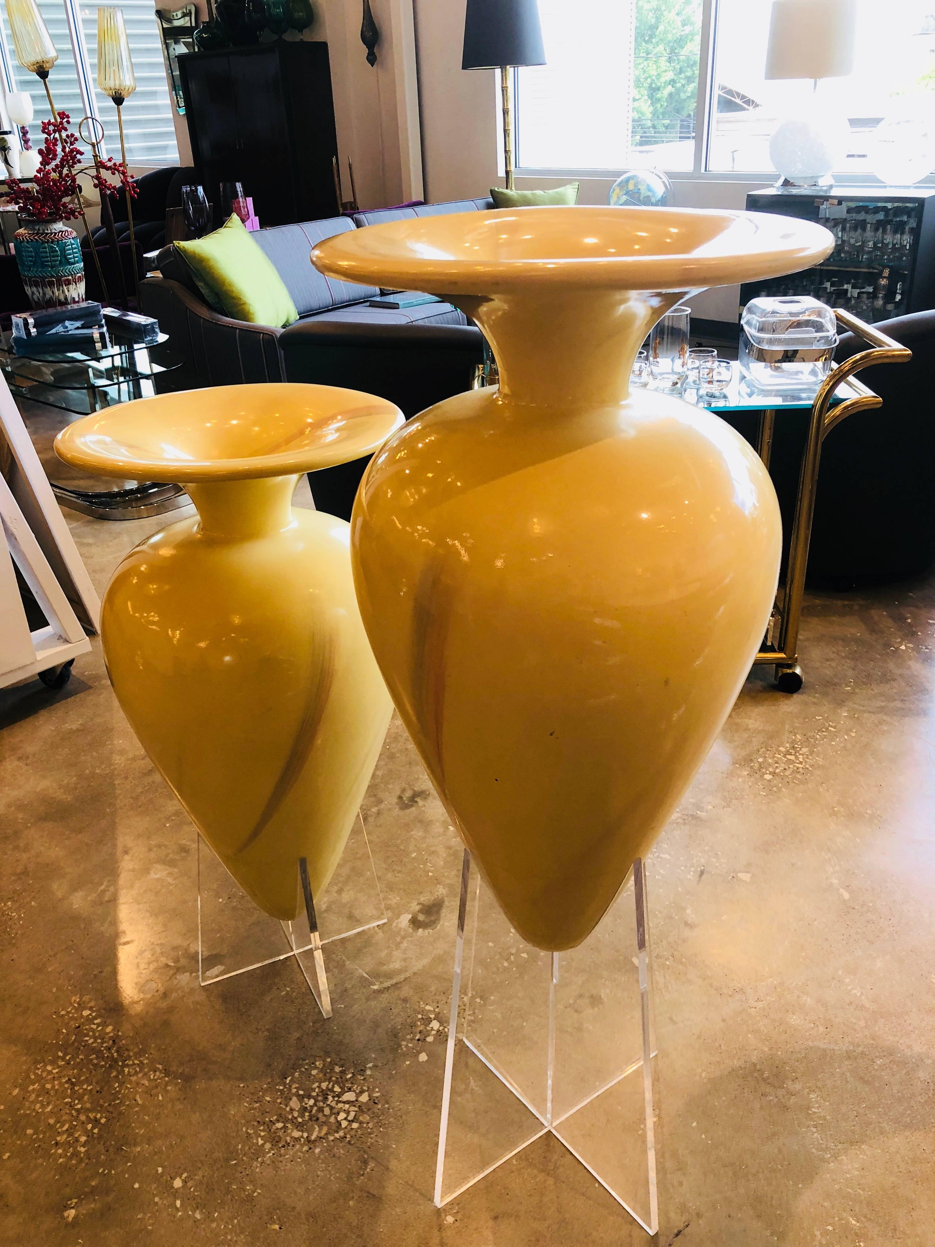 Set of Two Oversized Decorative Fiberglass Floor Urns on Lucite Bases In Good Condition In Houston, TX