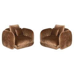 Set di due poltrone oversize in velluto, Studio Ciarmoli Queda