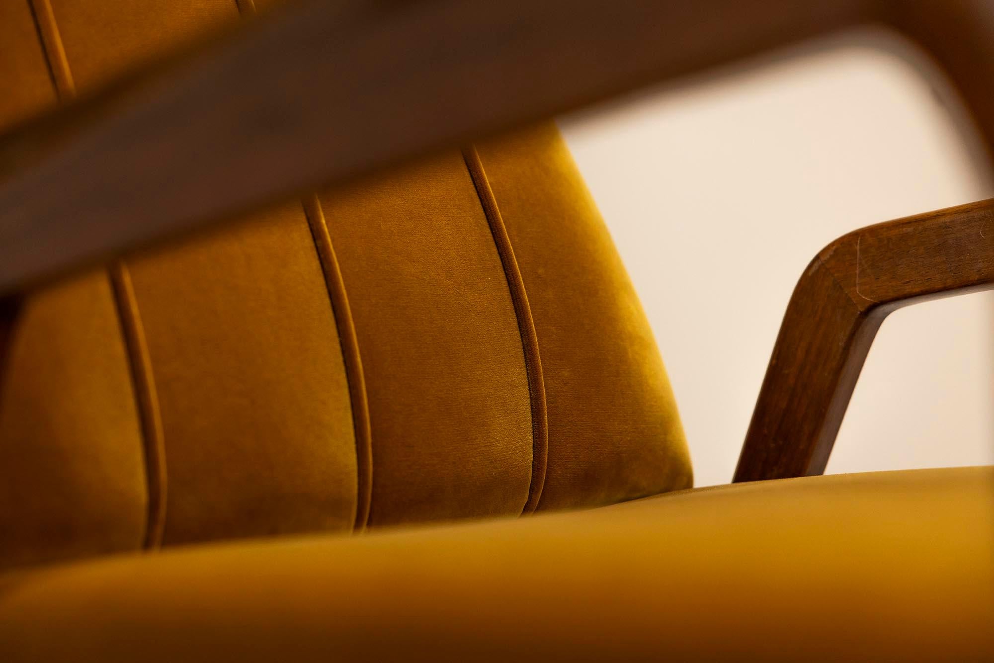 Ensemble de deux chaises longues P 30 en ocre d'Osvaldo Borsani pour Tecno, 1952 en vente 6